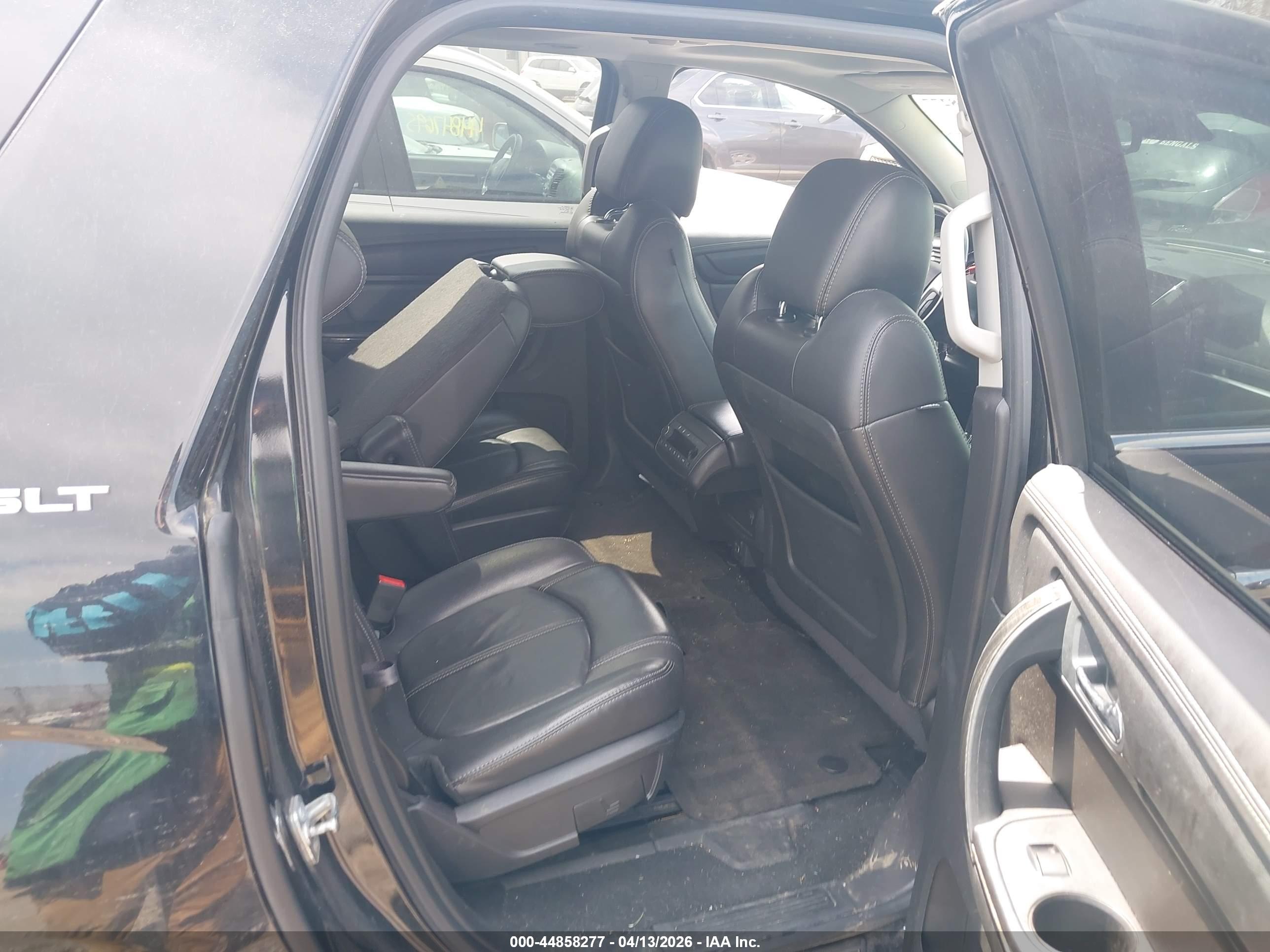 GMC ACADIA image 8