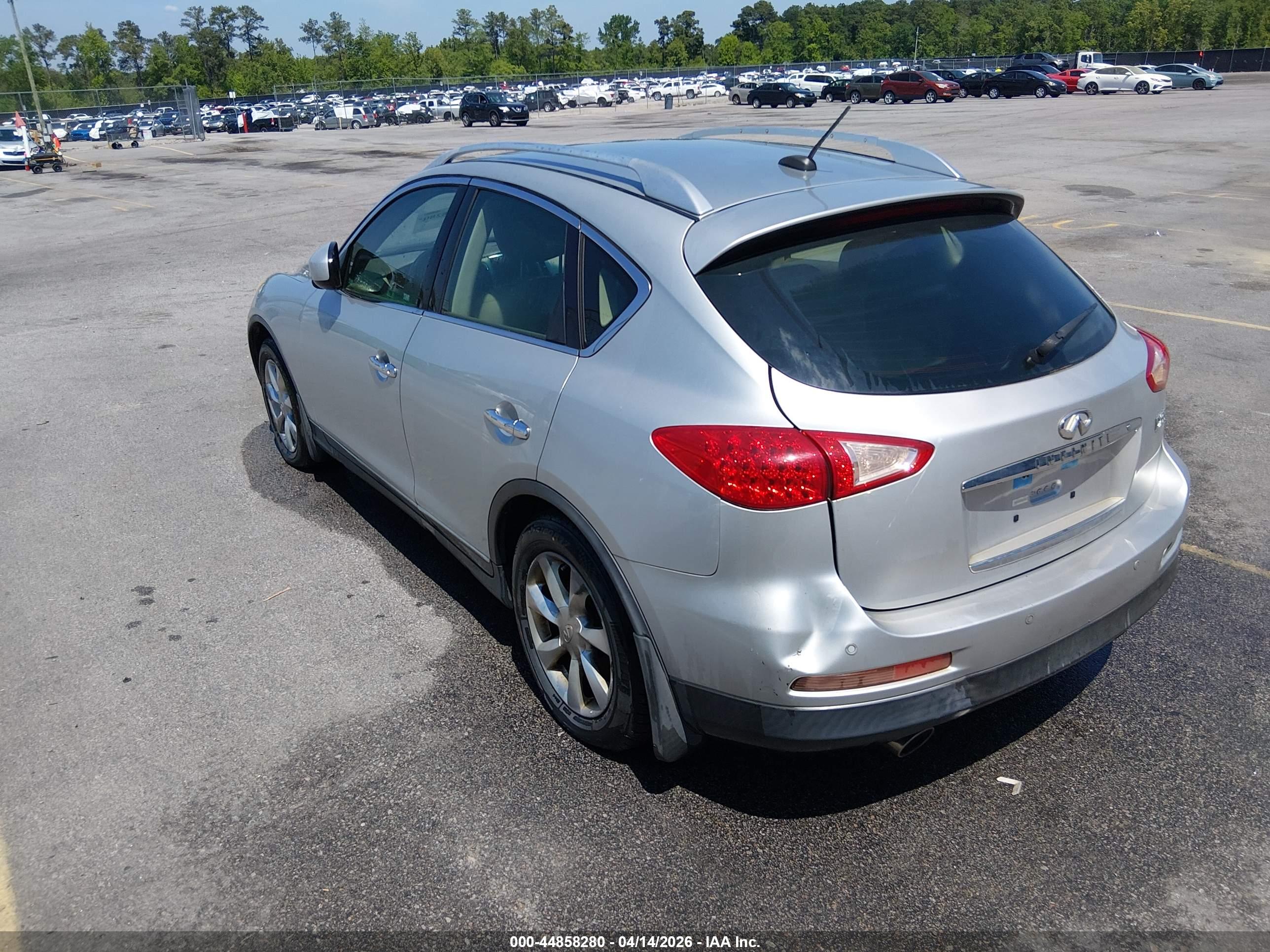 INFINITI EX35 image 3