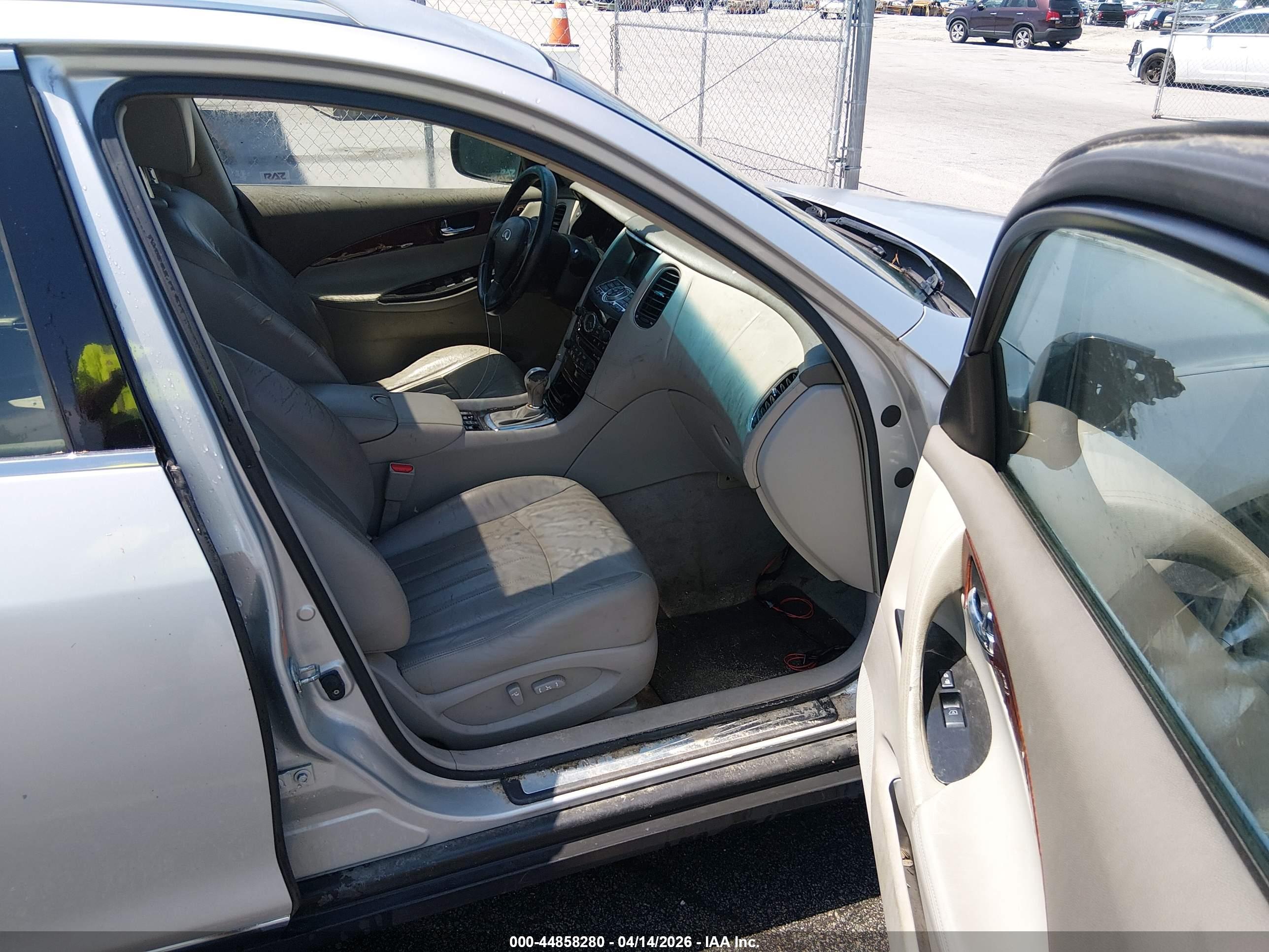 INFINITI EX35 image 5