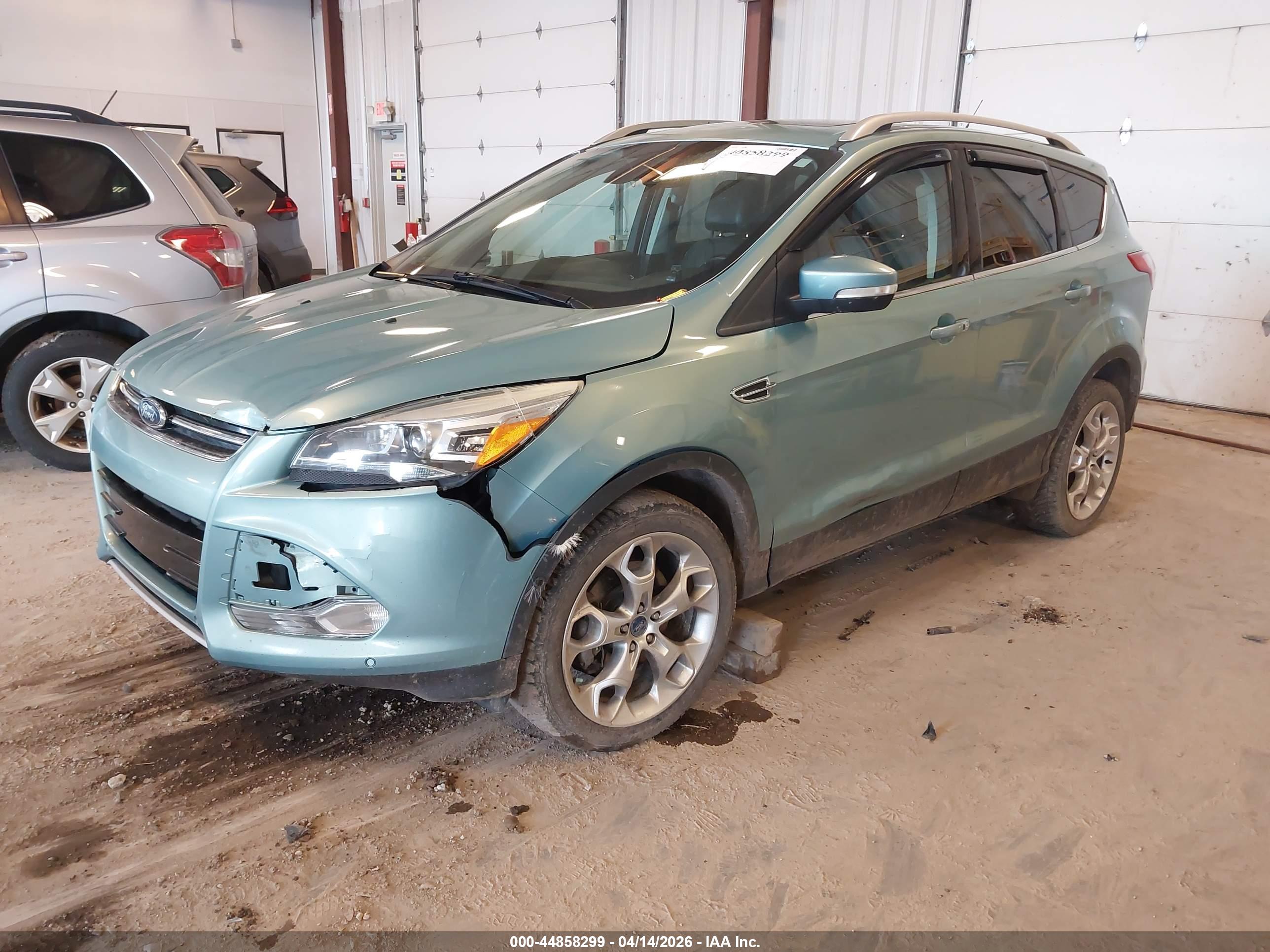 FORD ESCAPE image 2