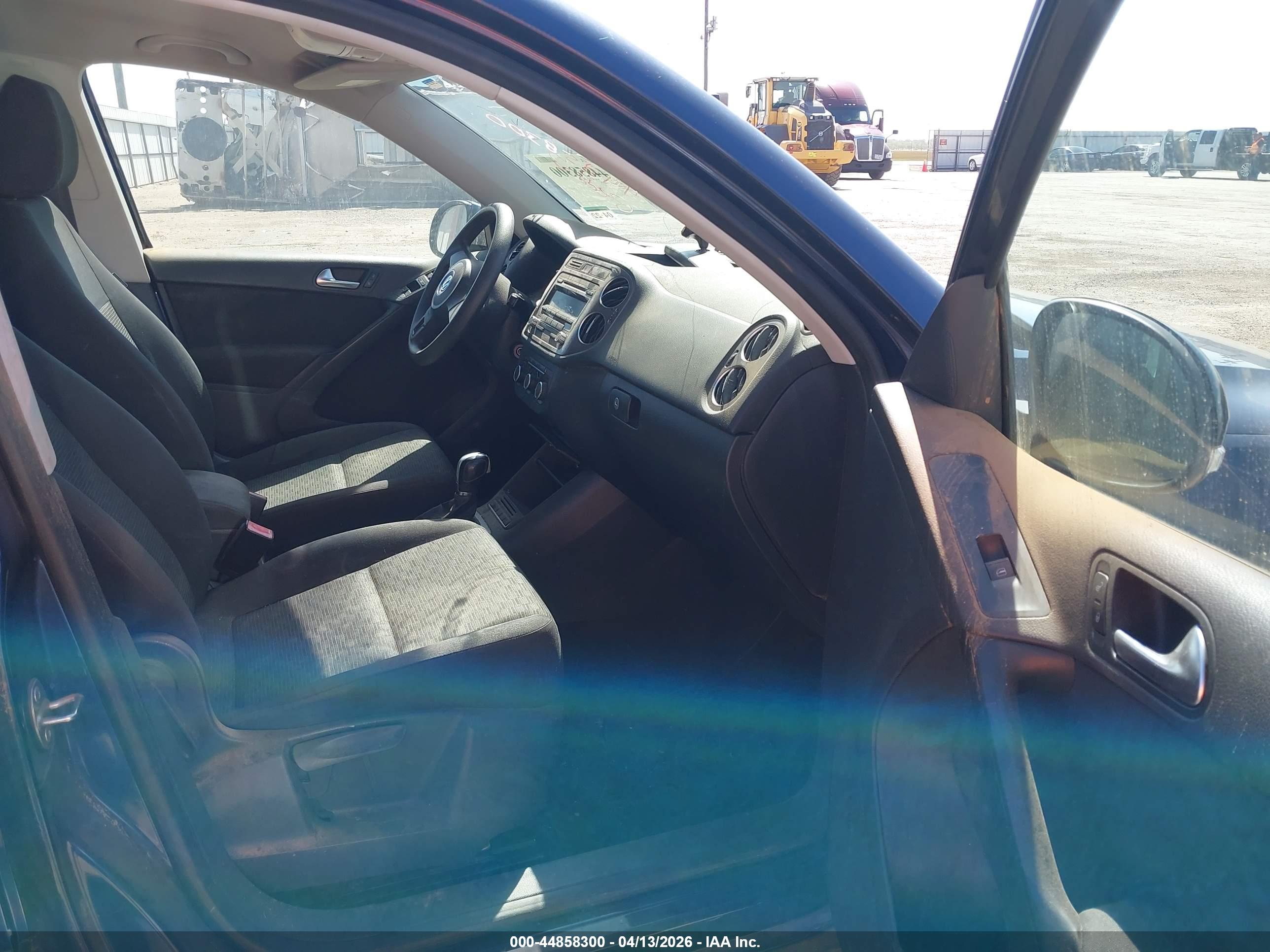 VOLKSWAGEN TIGUAN image 5