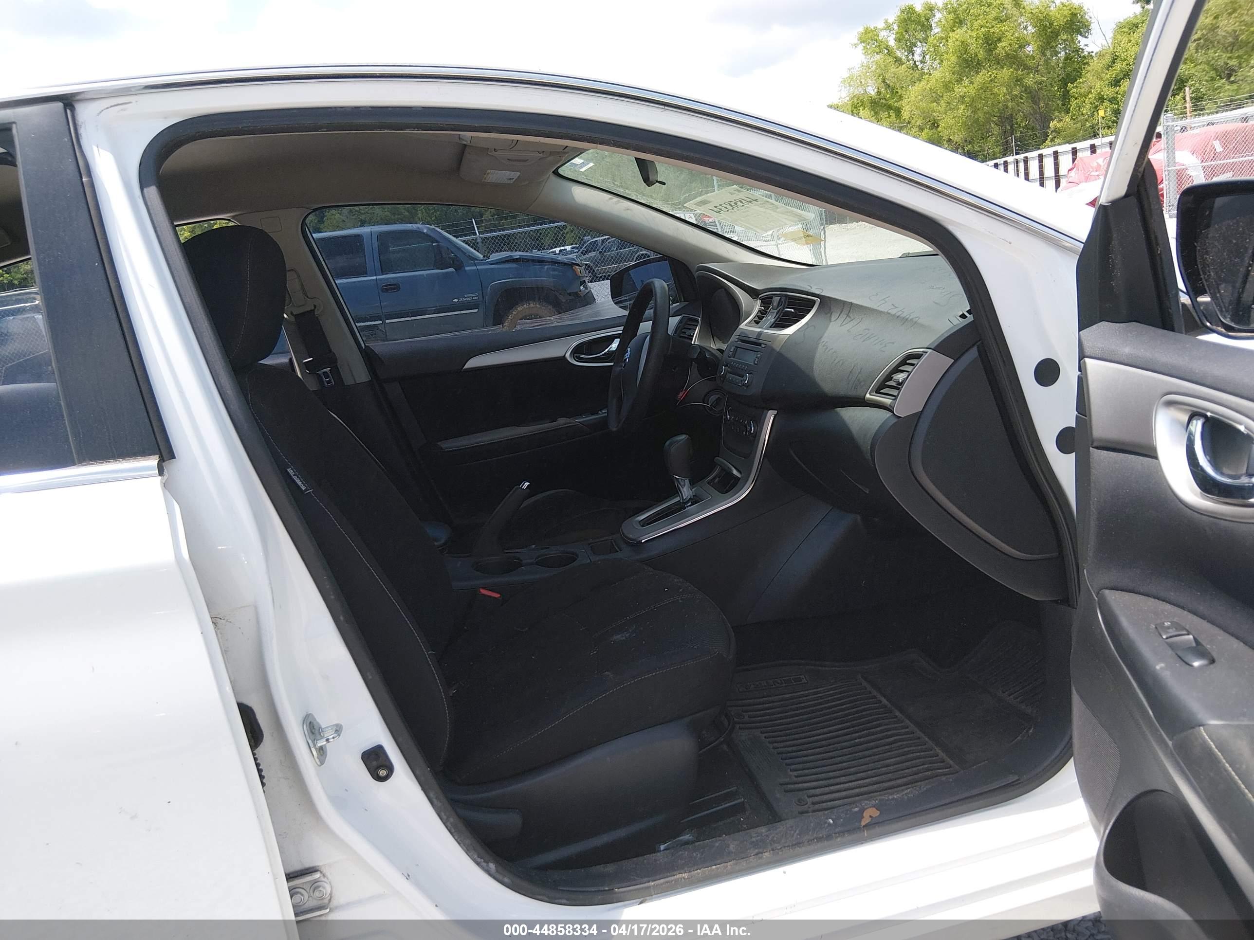 NISSAN SENTRA image 5