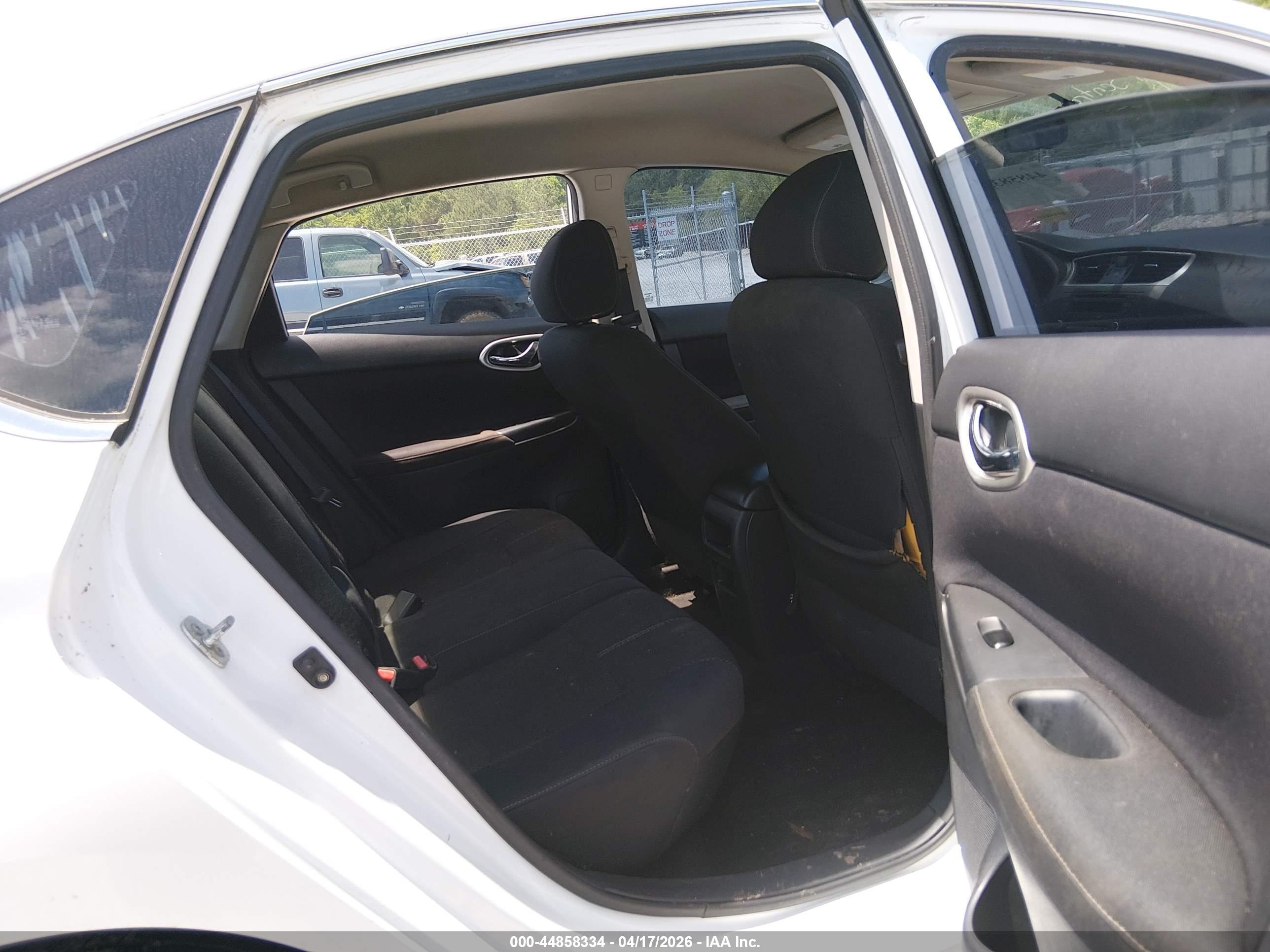 NISSAN SENTRA image 8