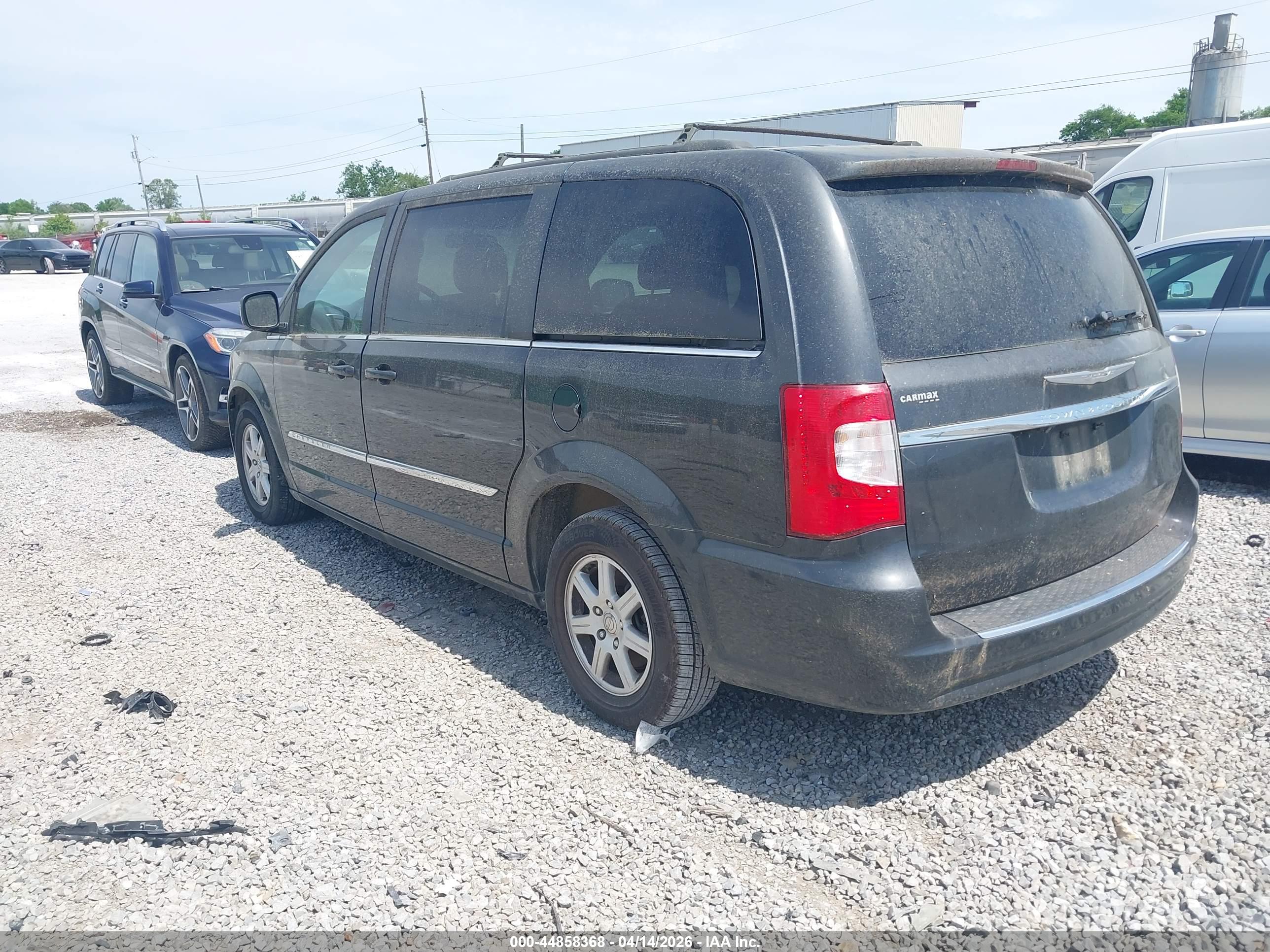 CHRYSLER TOWN image 3