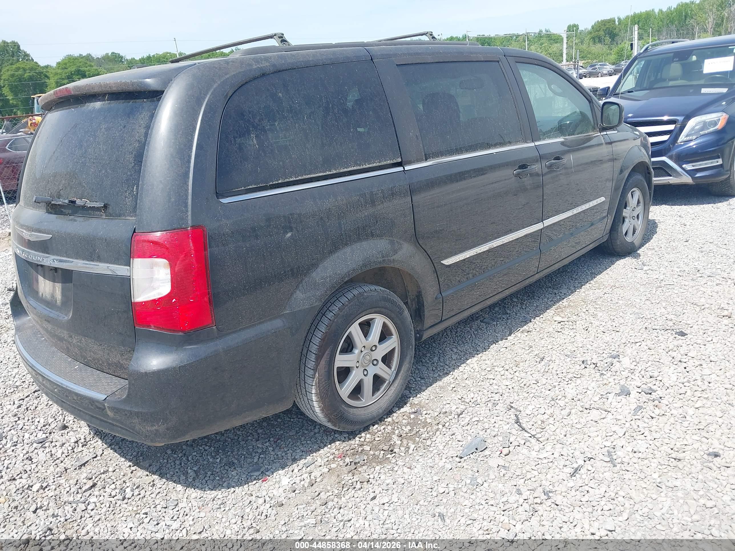 CHRYSLER TOWN image 4