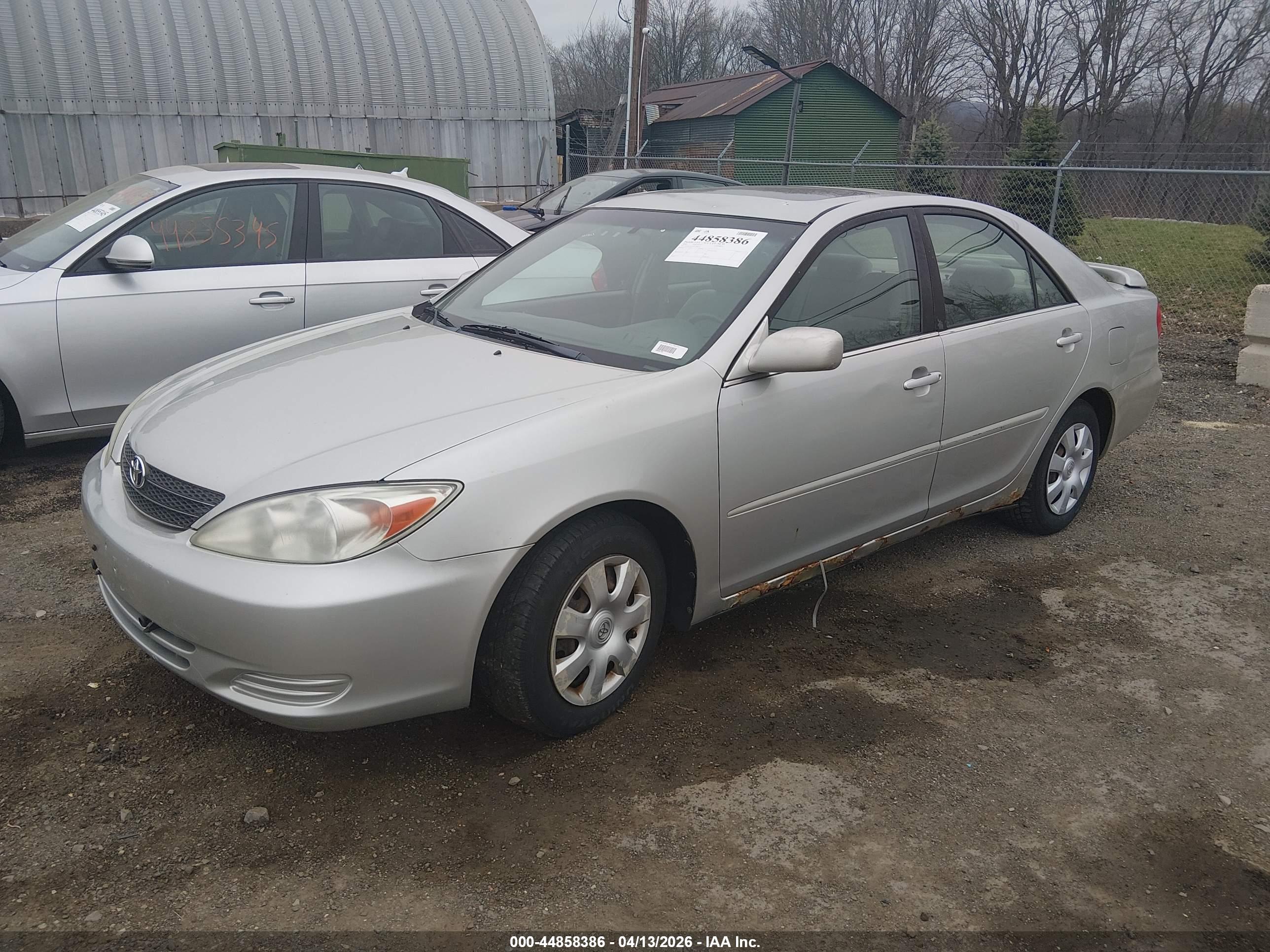 TOYOTA CAMRY image 2