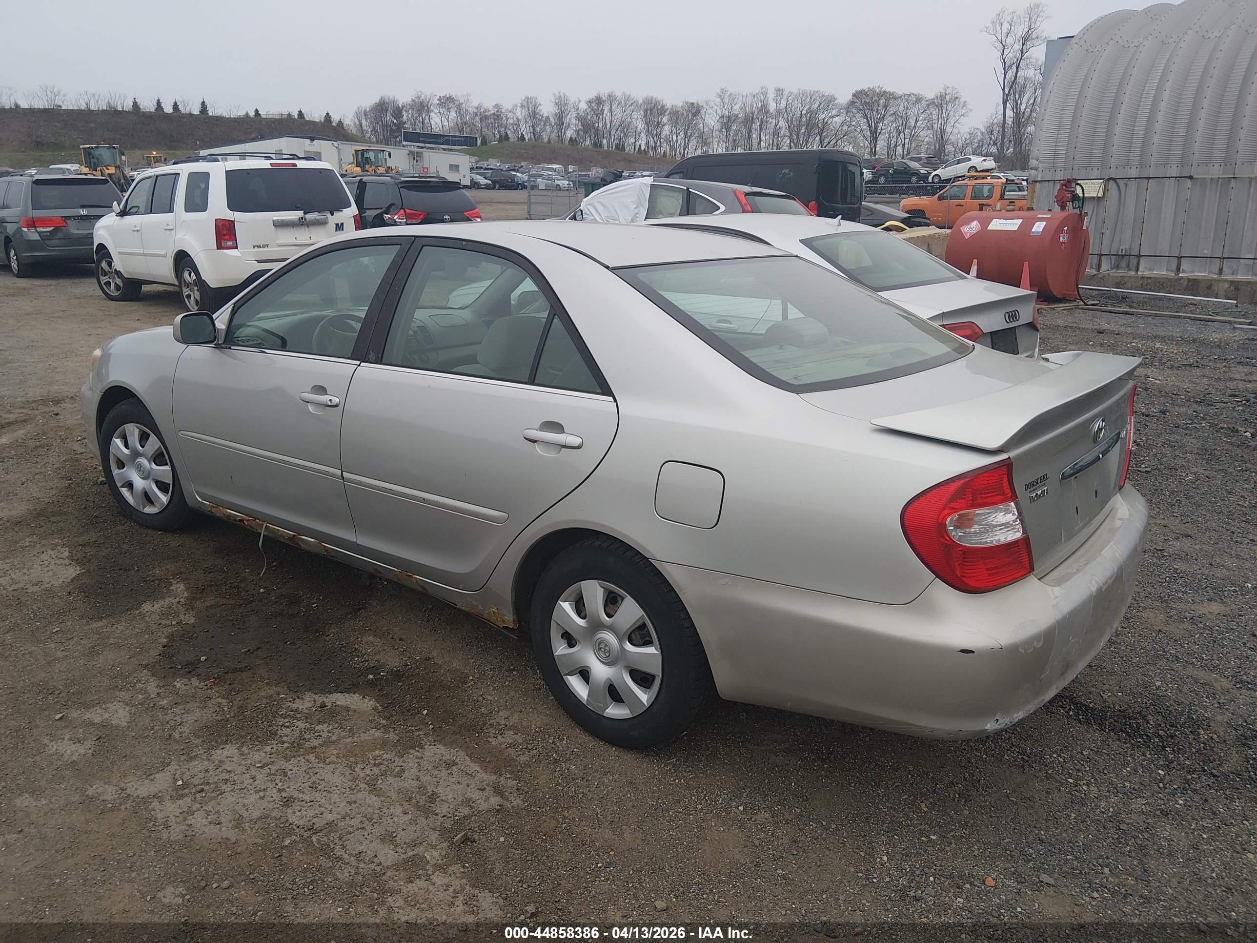 TOYOTA CAMRY image 3