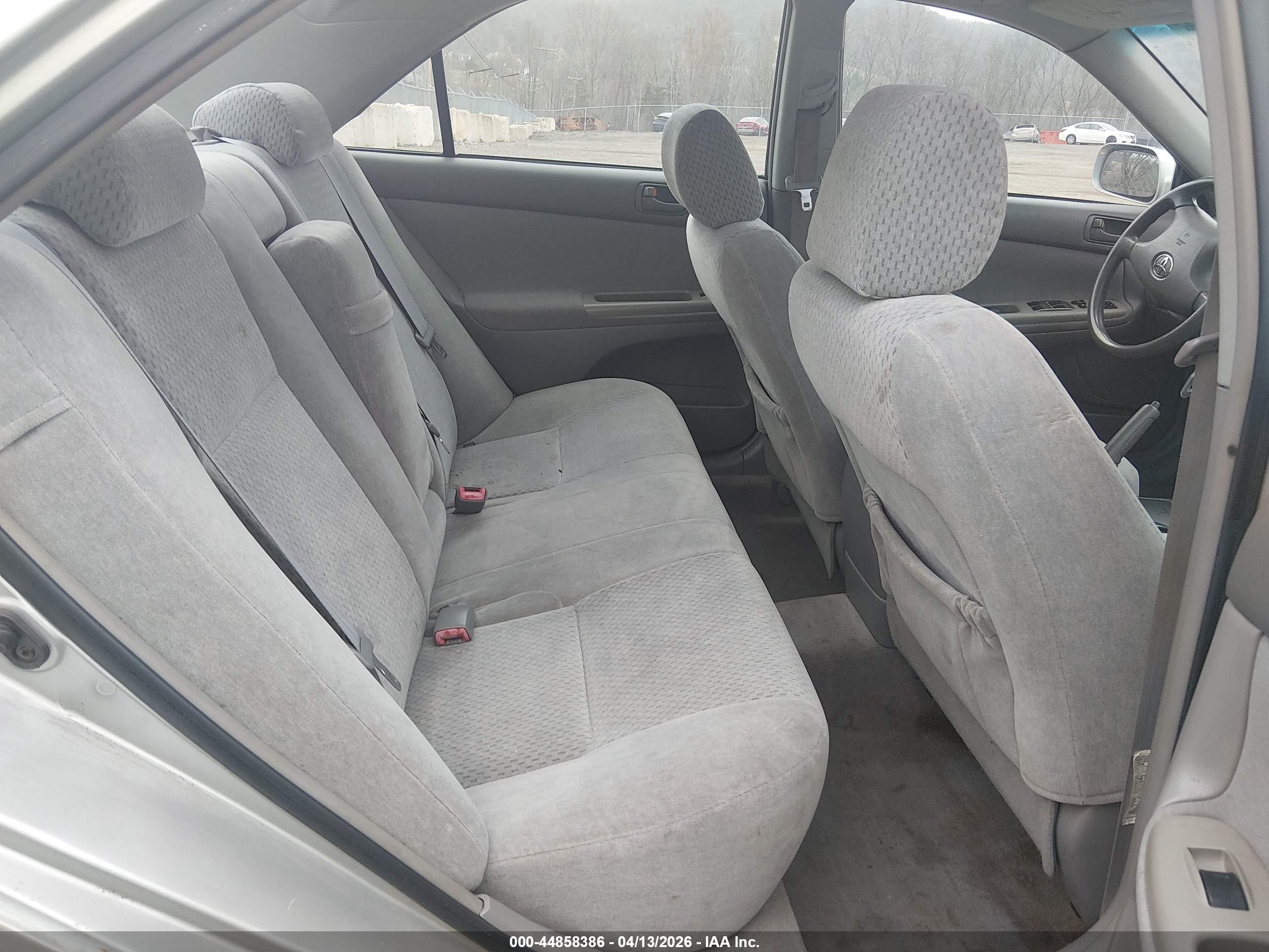TOYOTA CAMRY image 8
