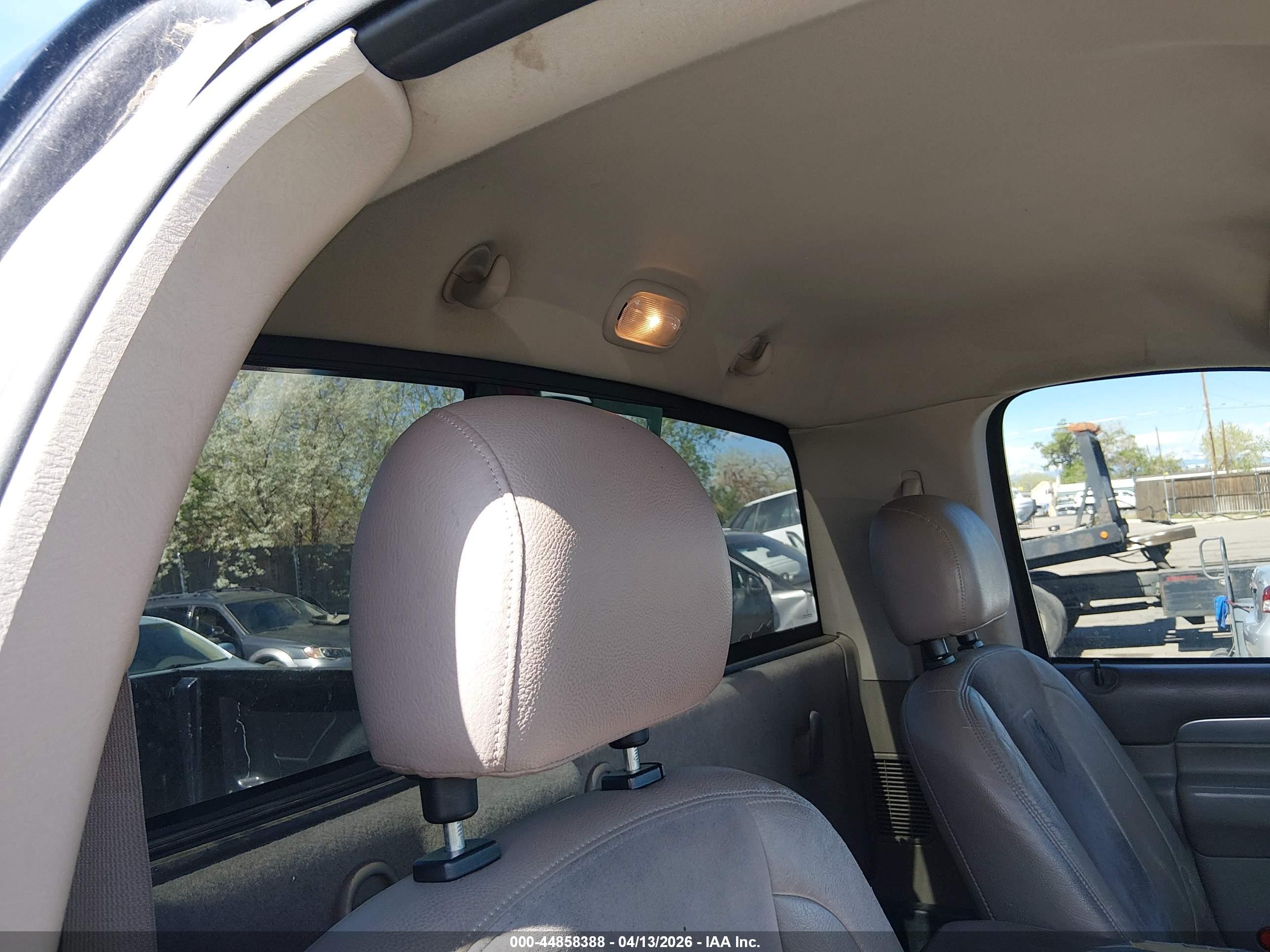 DODGE RAM image 8