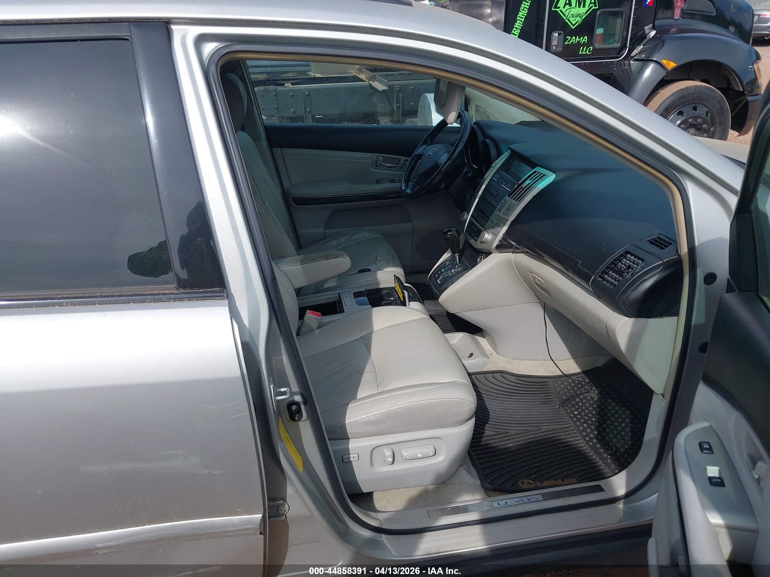 LEXUS RX image 5