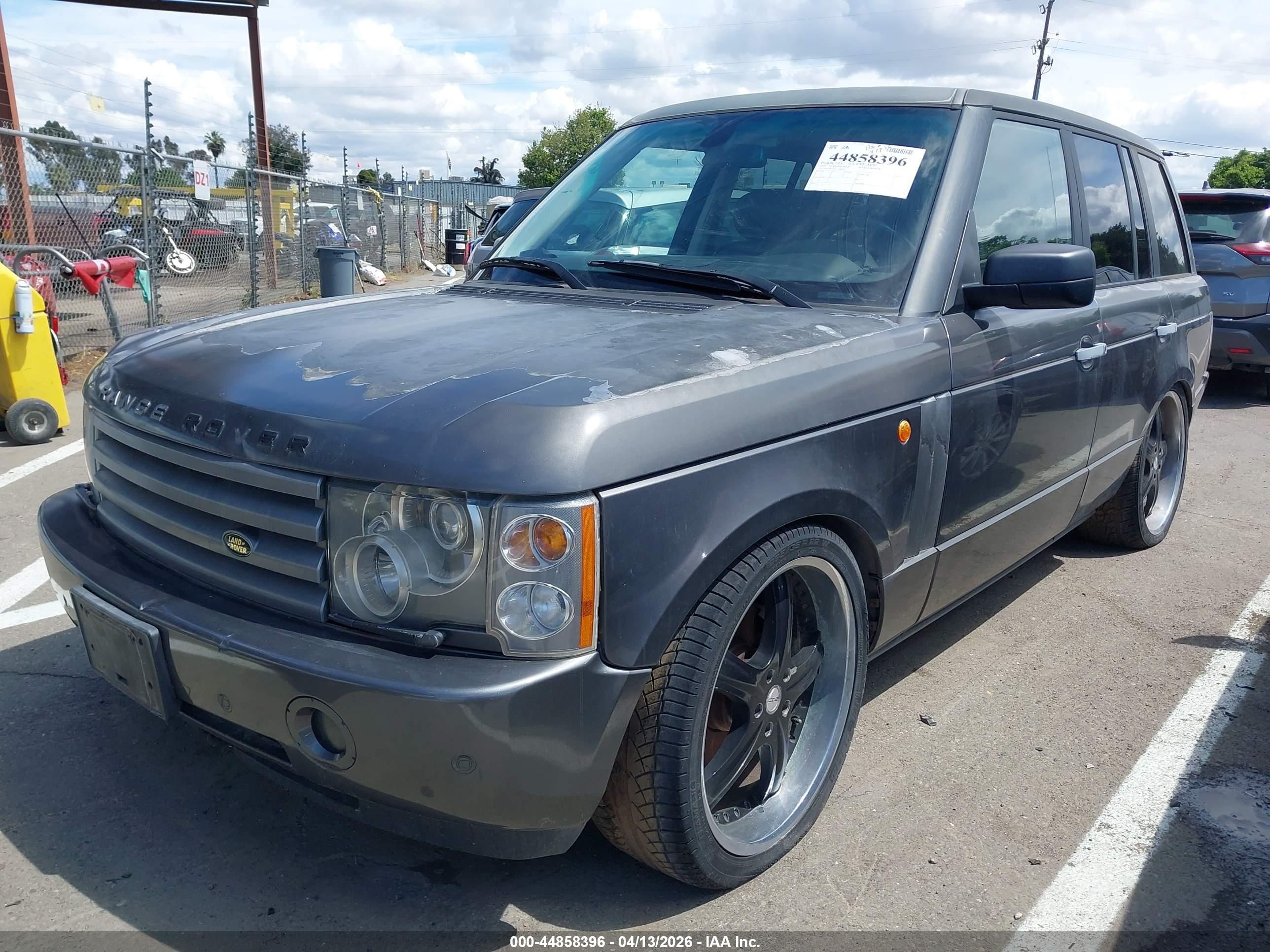 LAND ROVER image 2