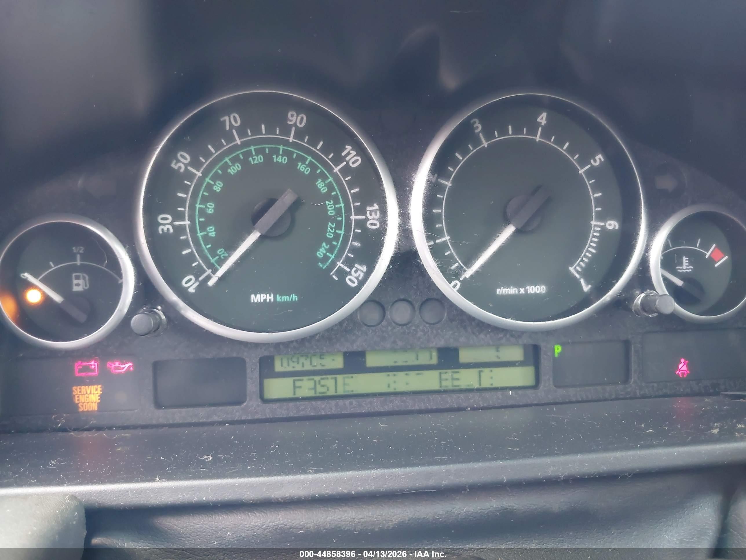 LAND ROVER image 7