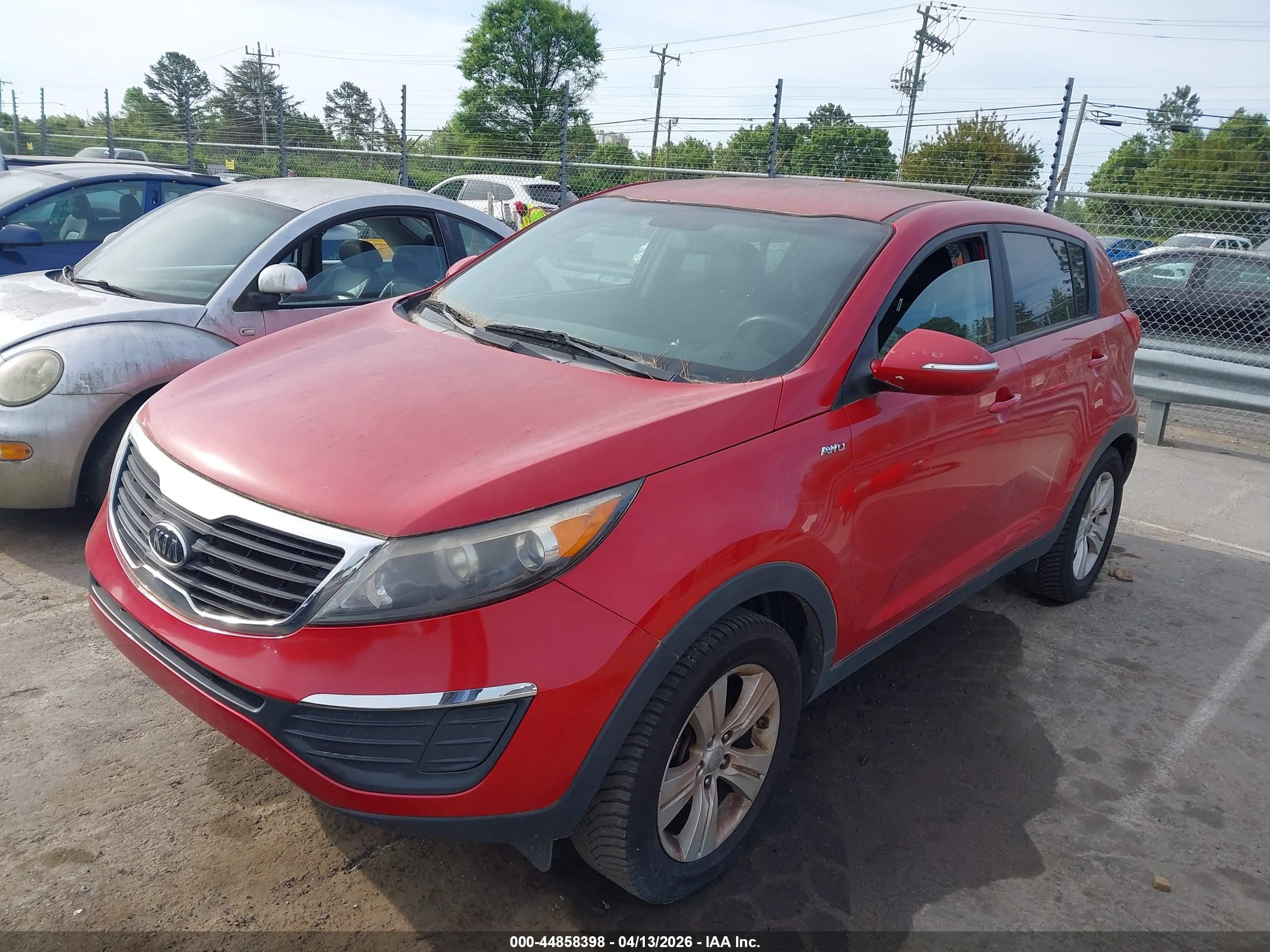 KIA SPORTAGE image 2