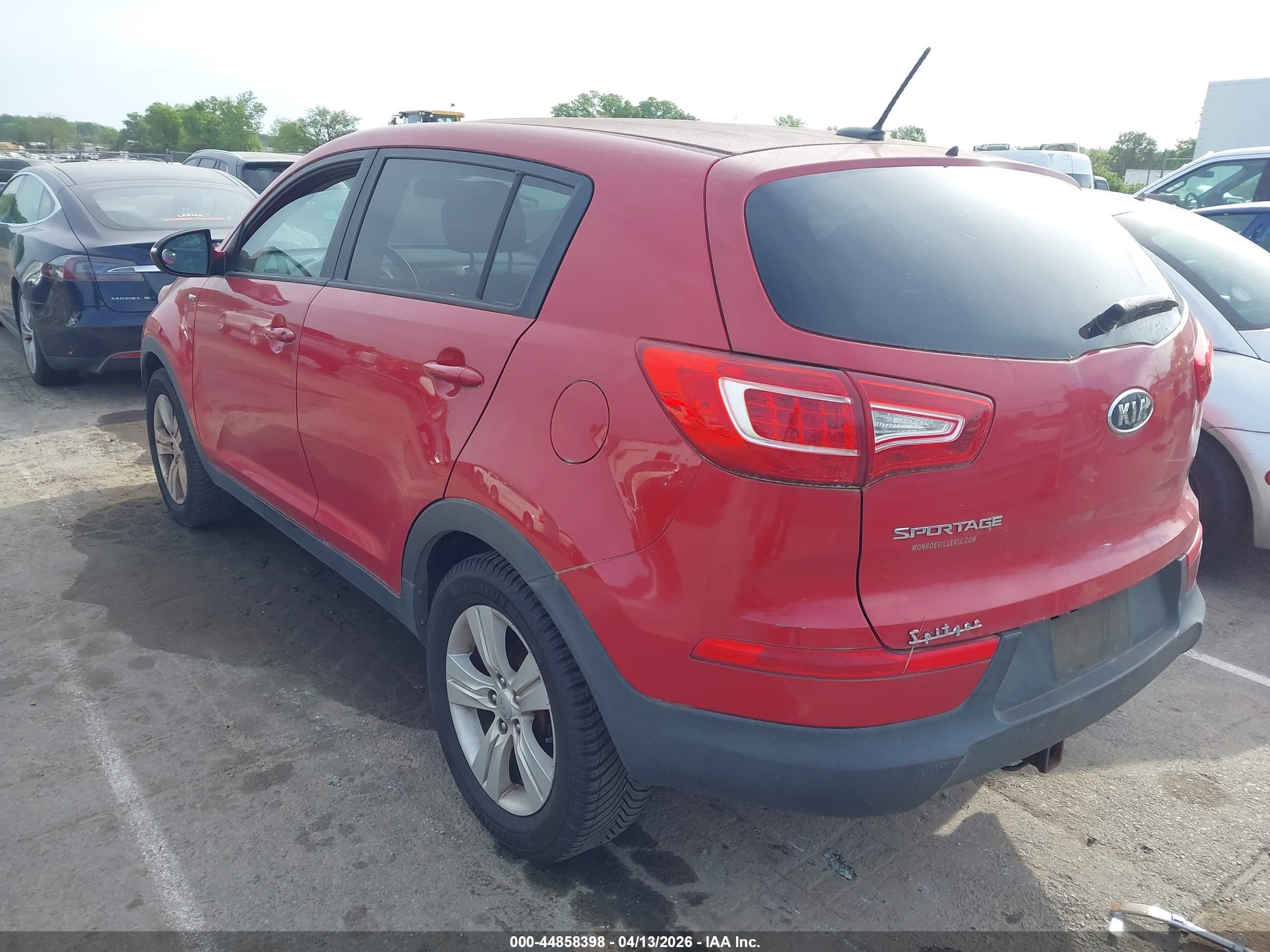 KIA SPORTAGE image 3