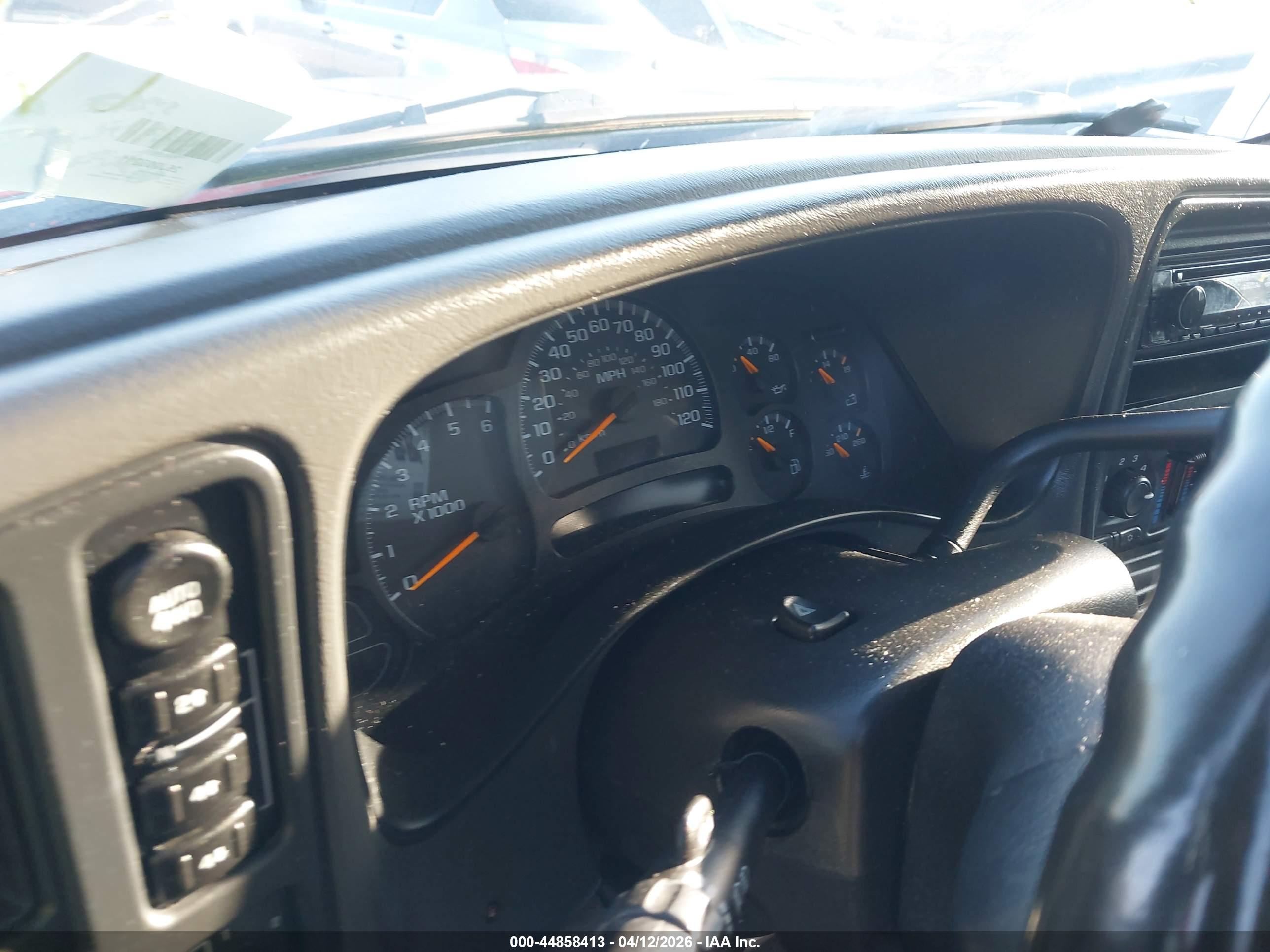CHEVROLET TAHOE image 7