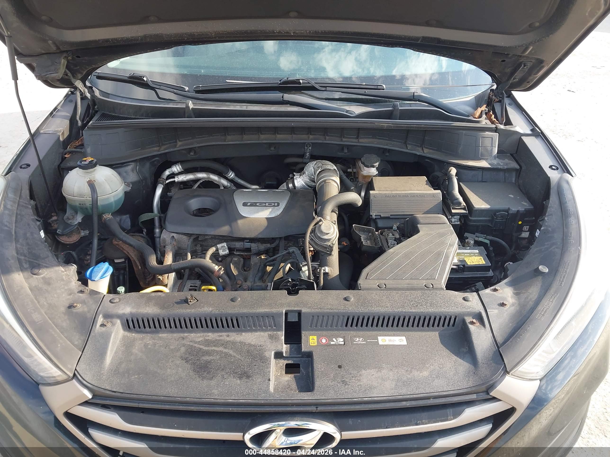 HYUNDAI TUCSON image 10
