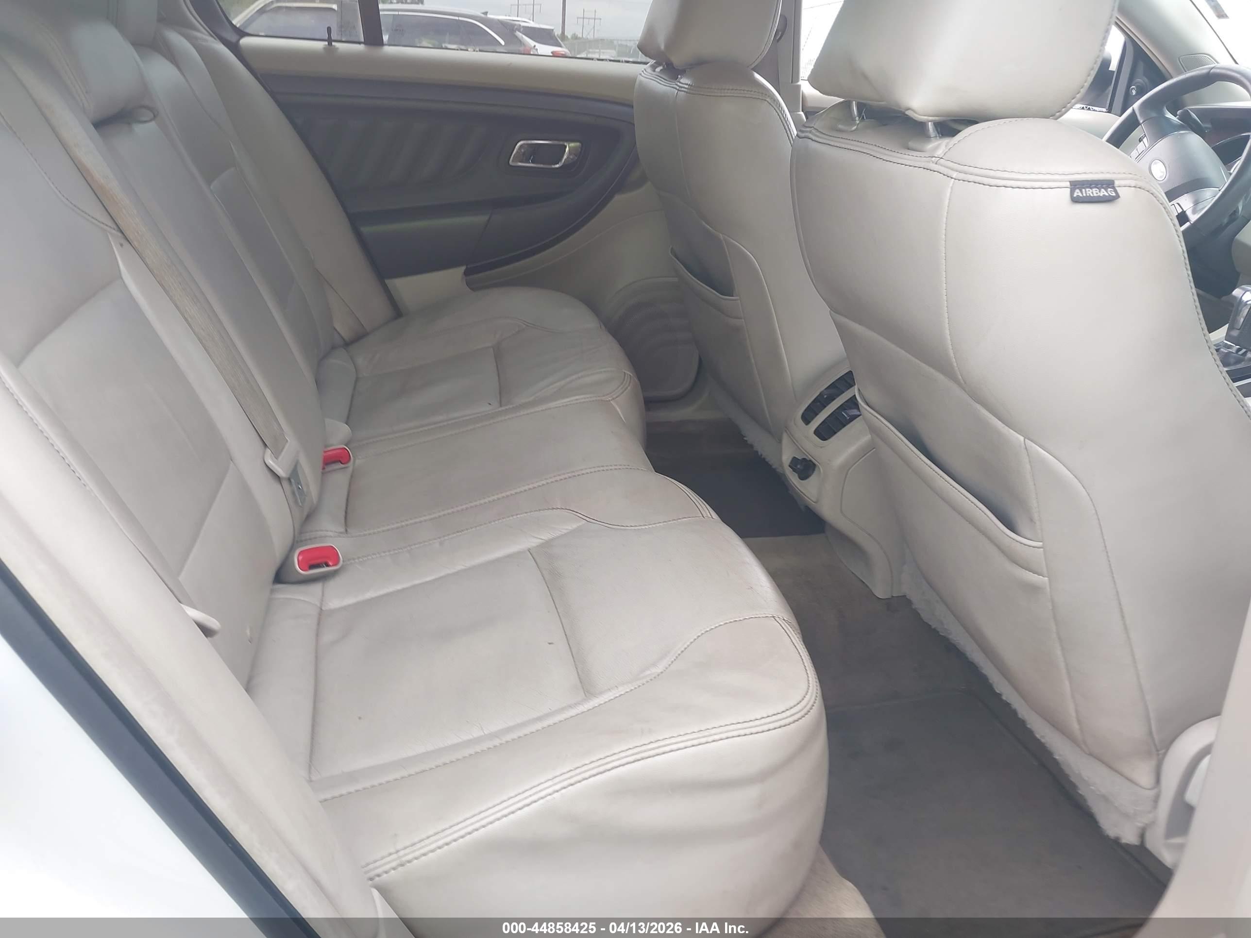 FORD TAURUS image 8