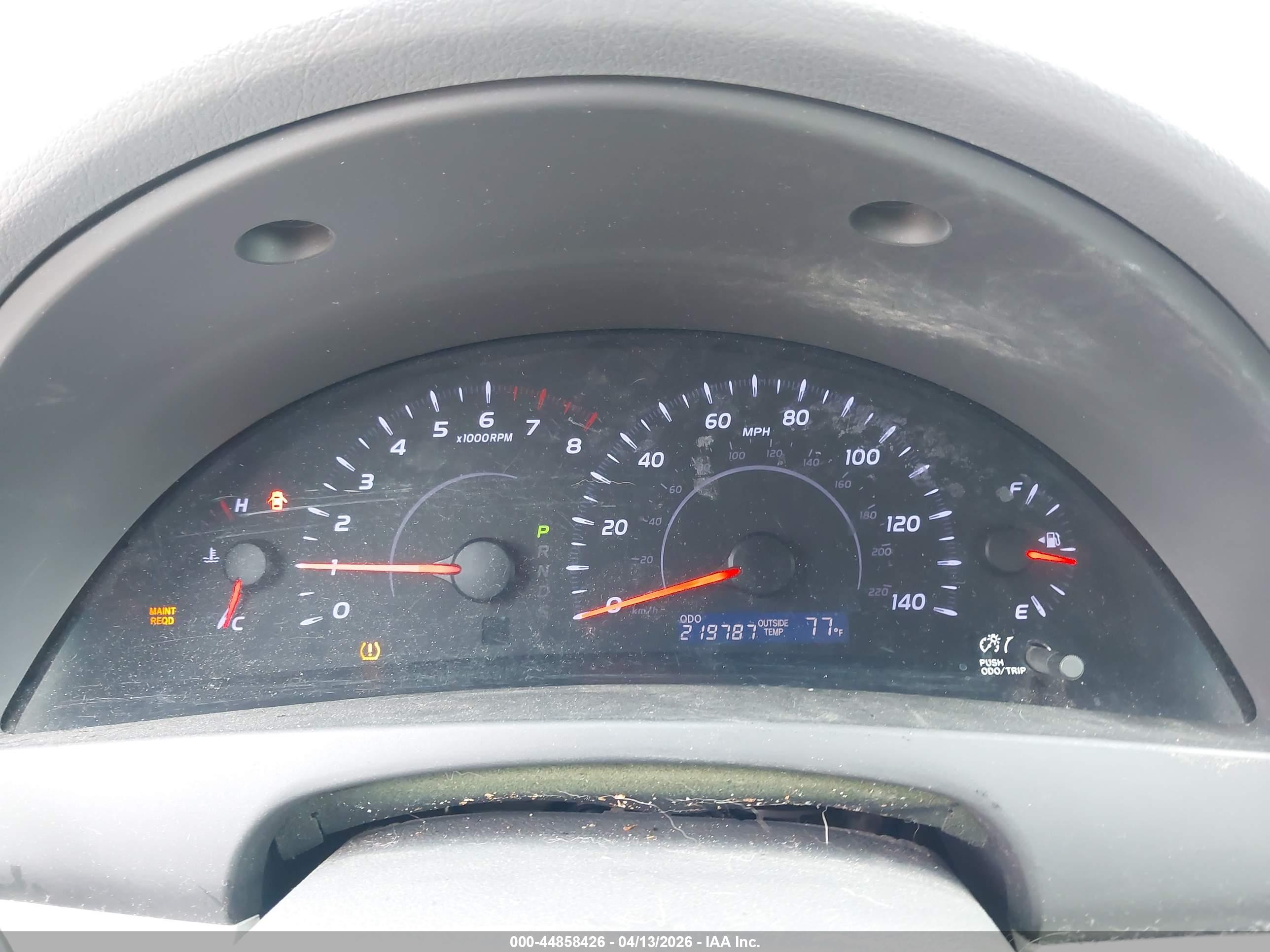 TOYOTA CAMRY image 7