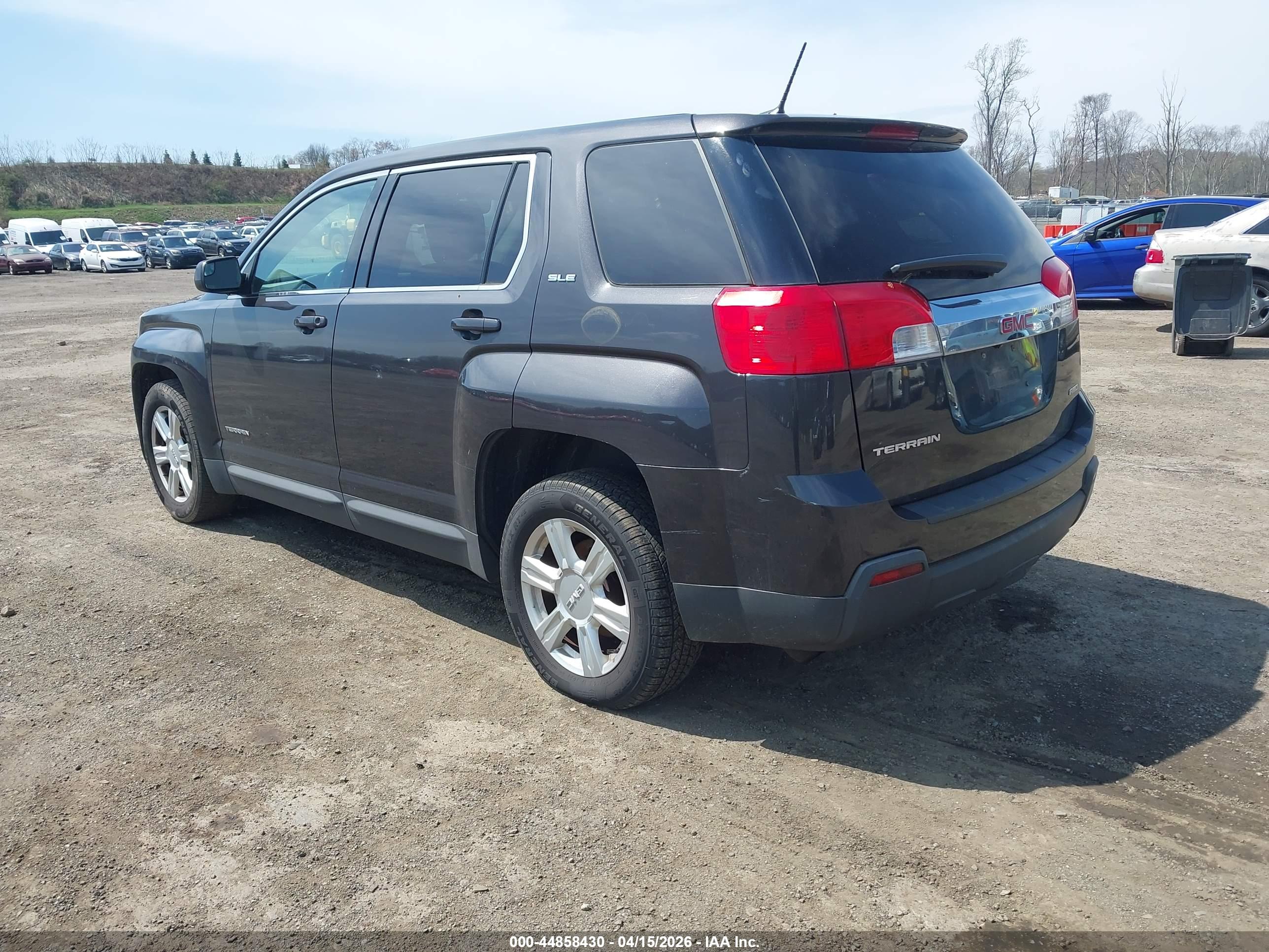 GMC TERRAIN image 3