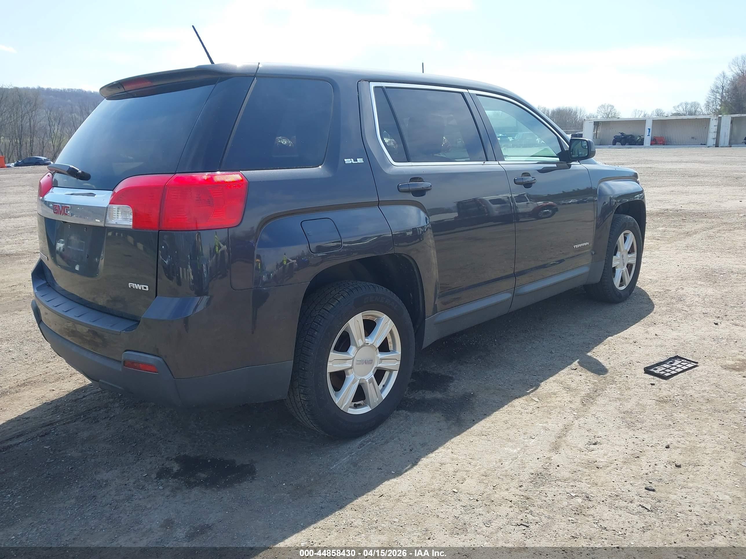 GMC TERRAIN image 4