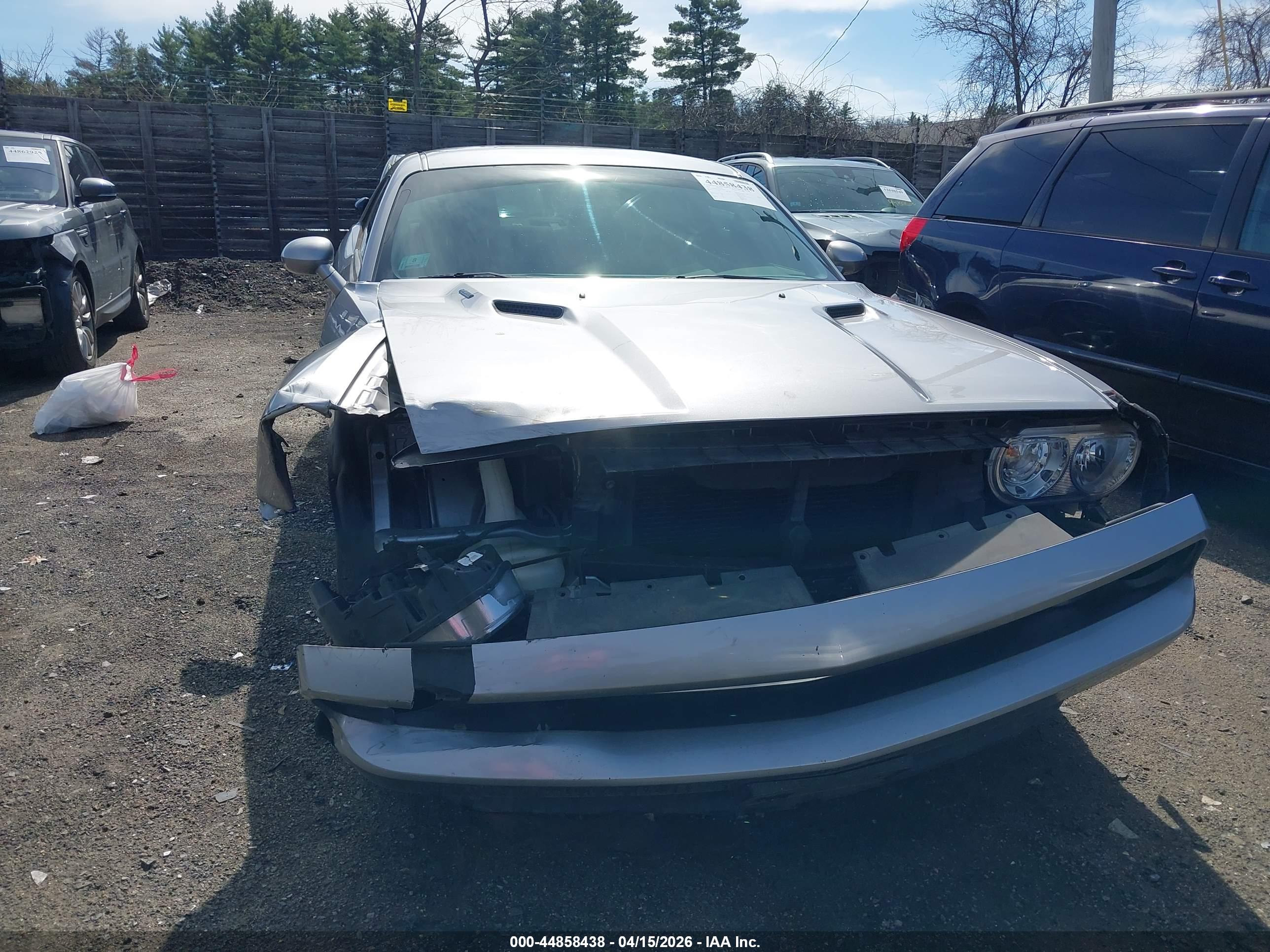 DODGE CHALLENGER image 6