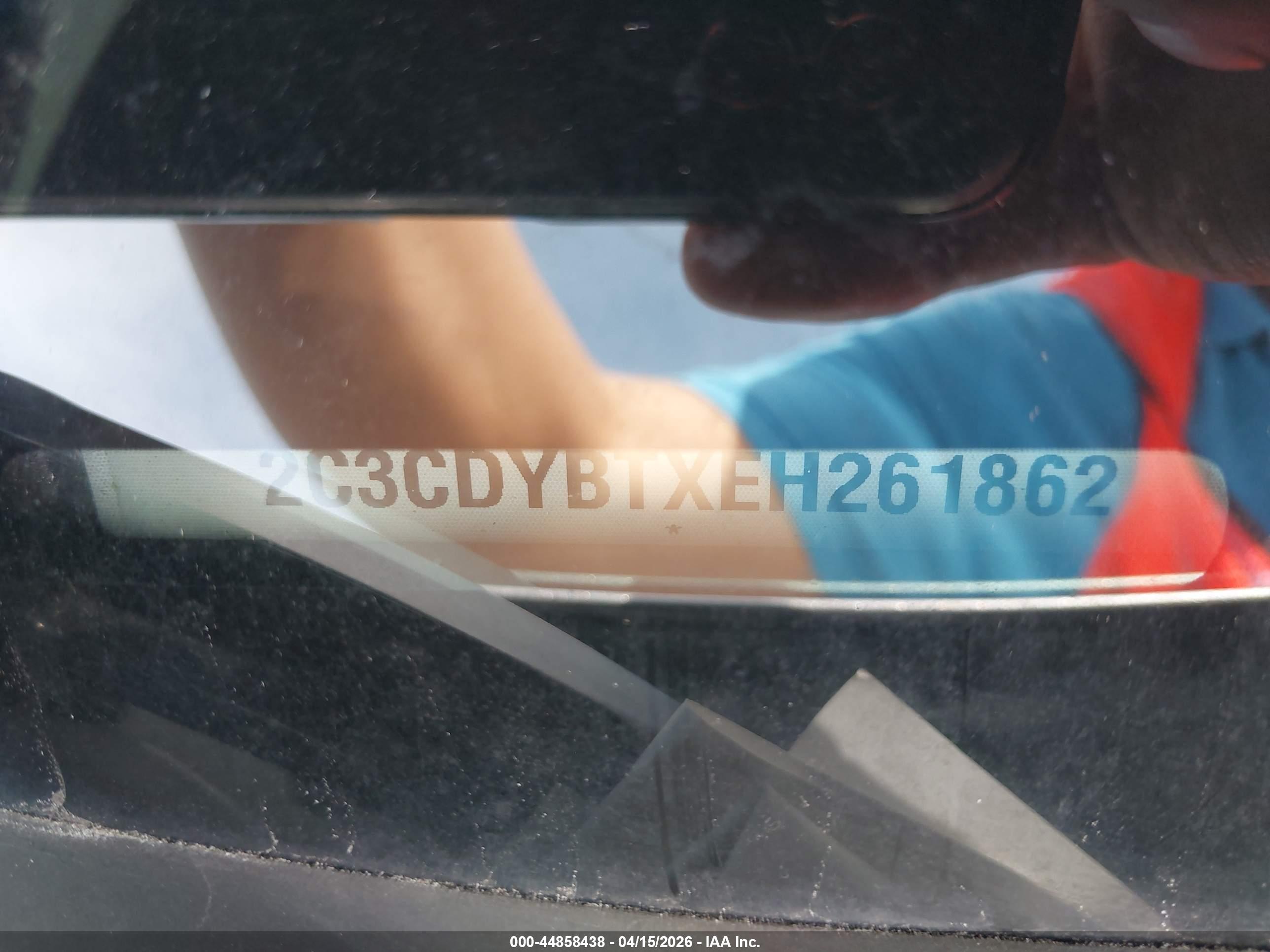 DODGE CHALLENGER image 9