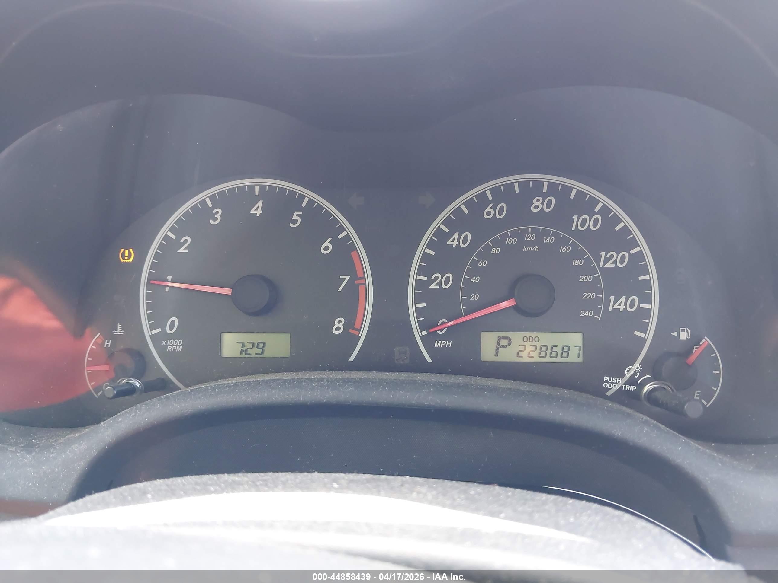 TOYOTA COROLLA image 7