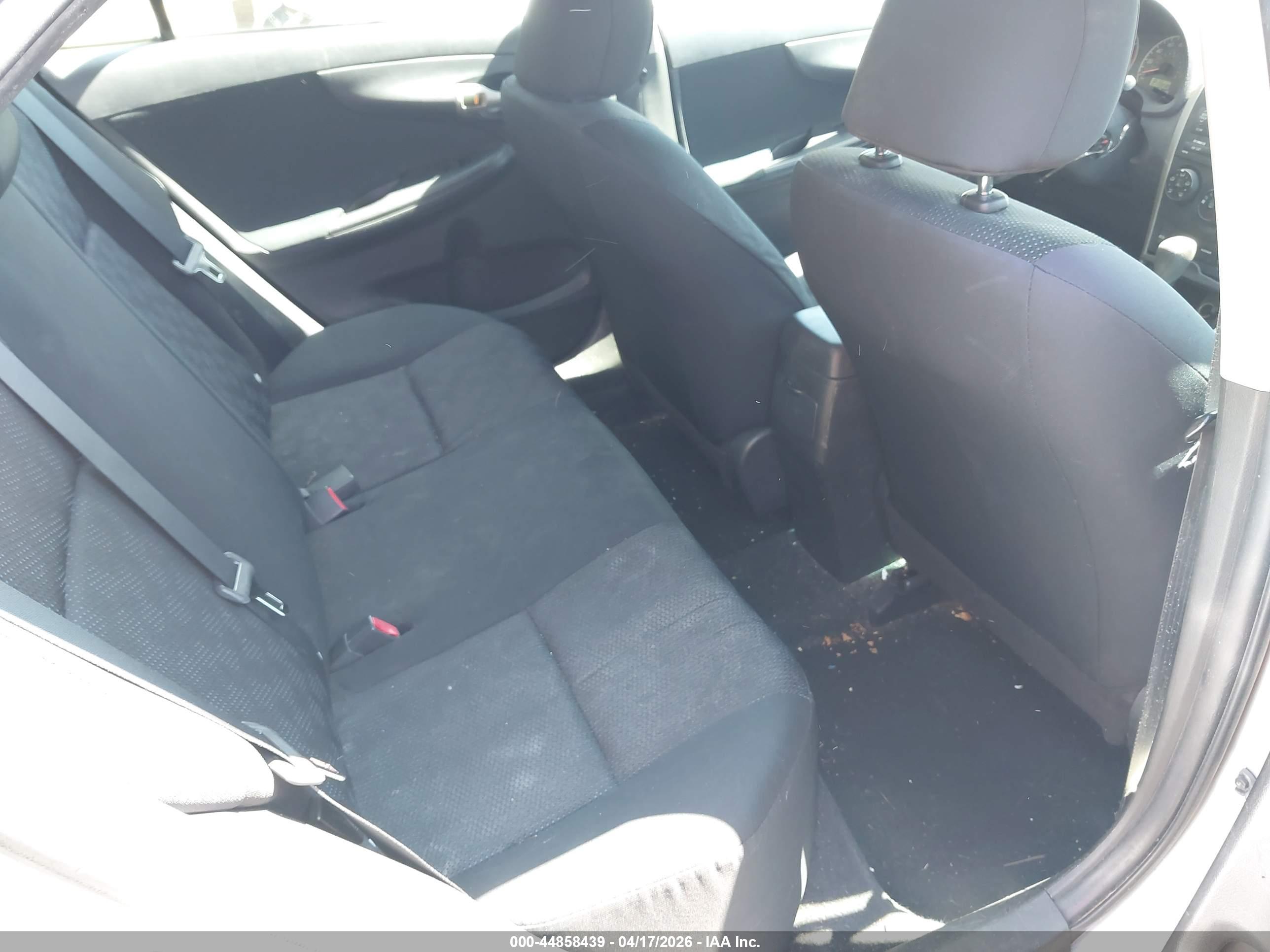 TOYOTA COROLLA image 8