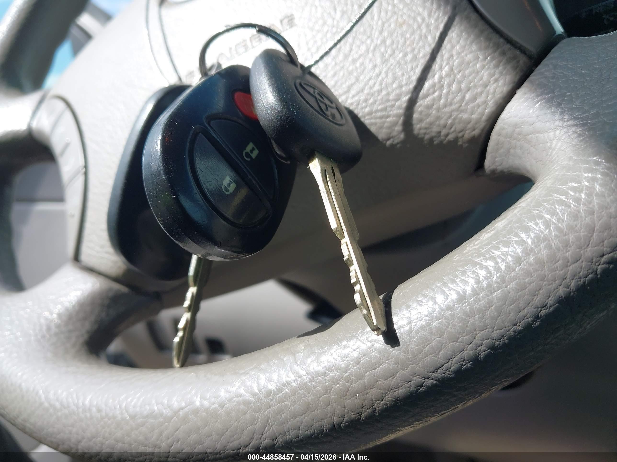 TOYOTA SIENNA image 11