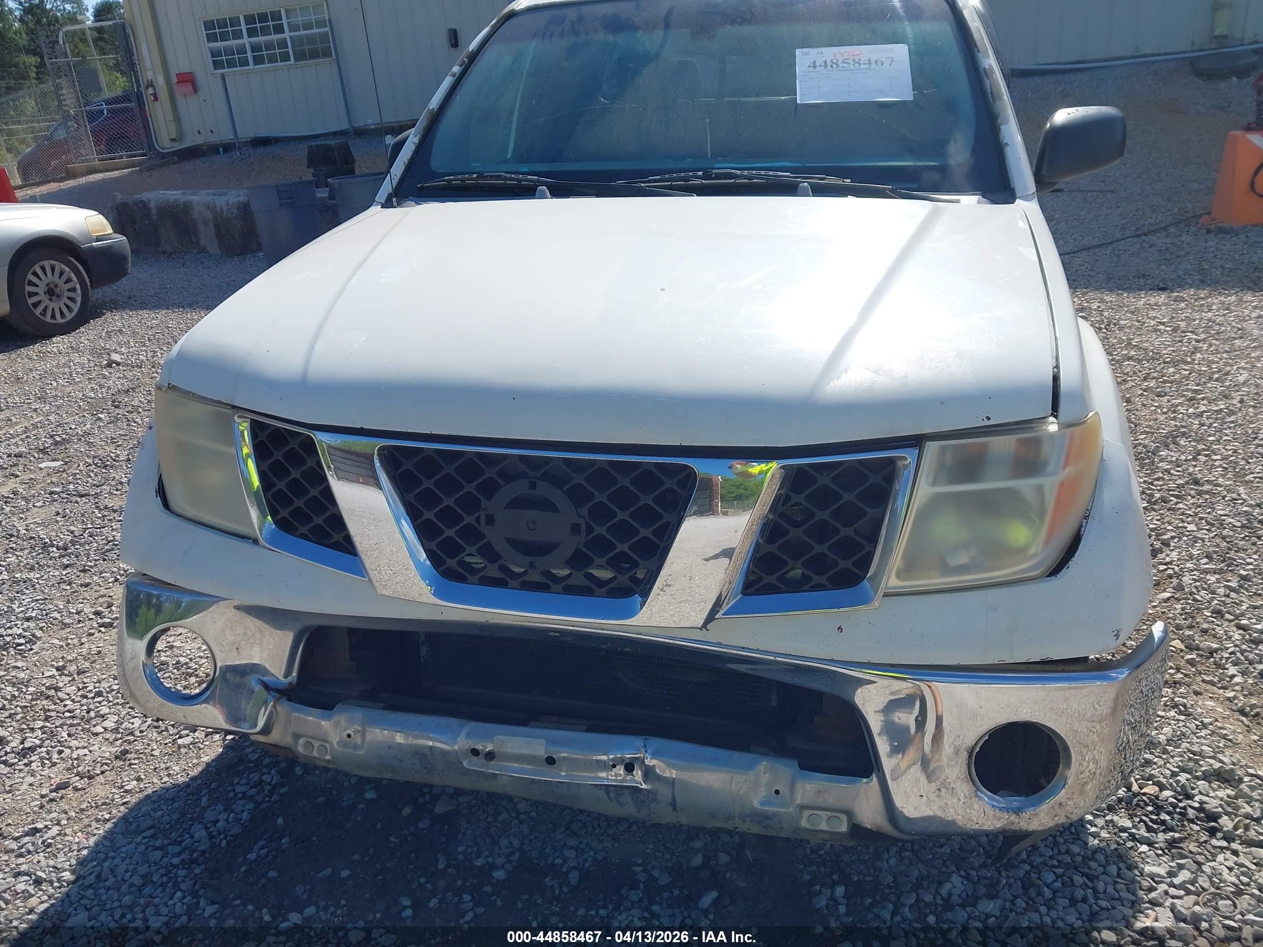 NISSAN FRONTIER image 6