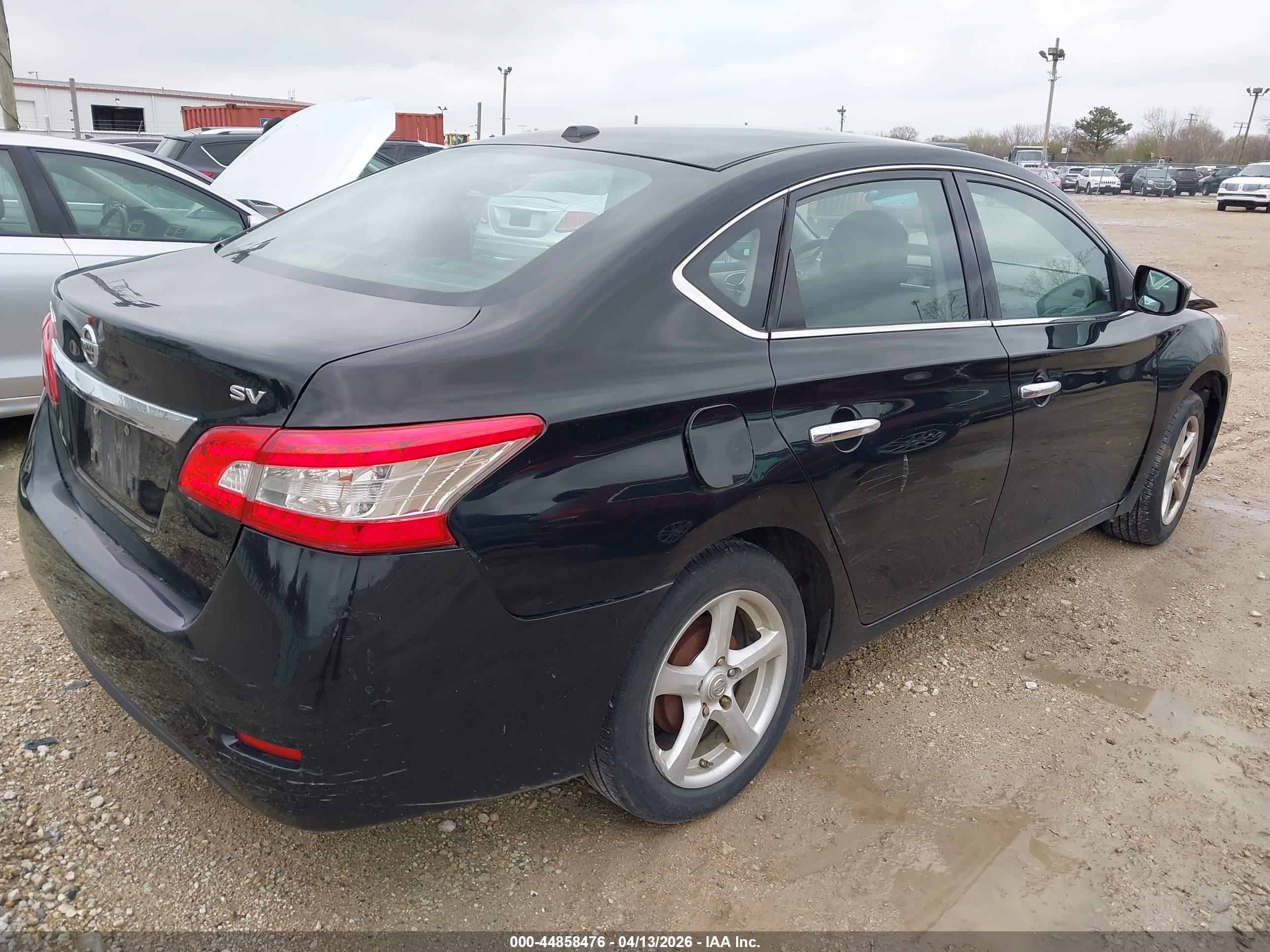 NISSAN SENTRA image 4