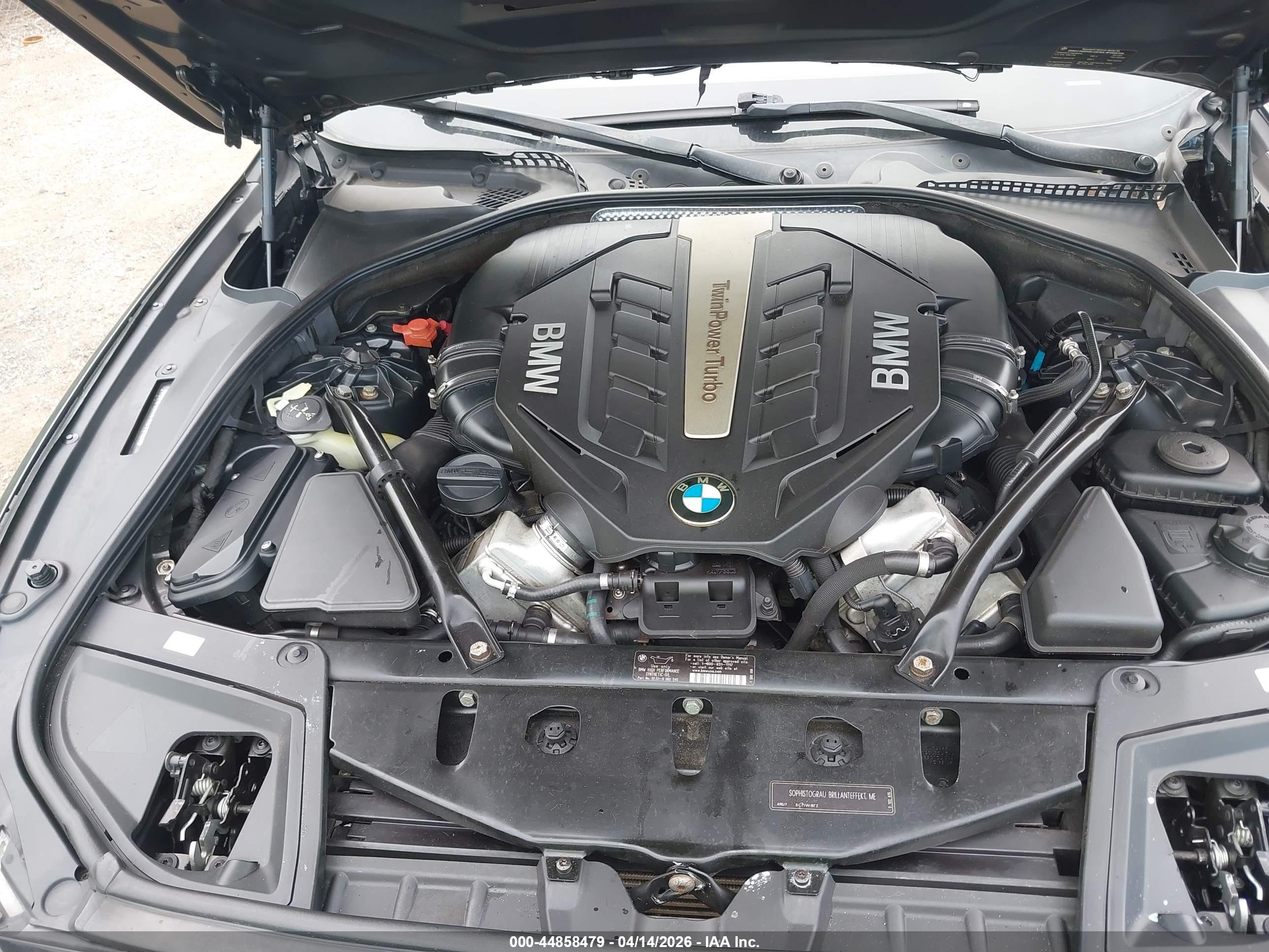BMW 550I image 10