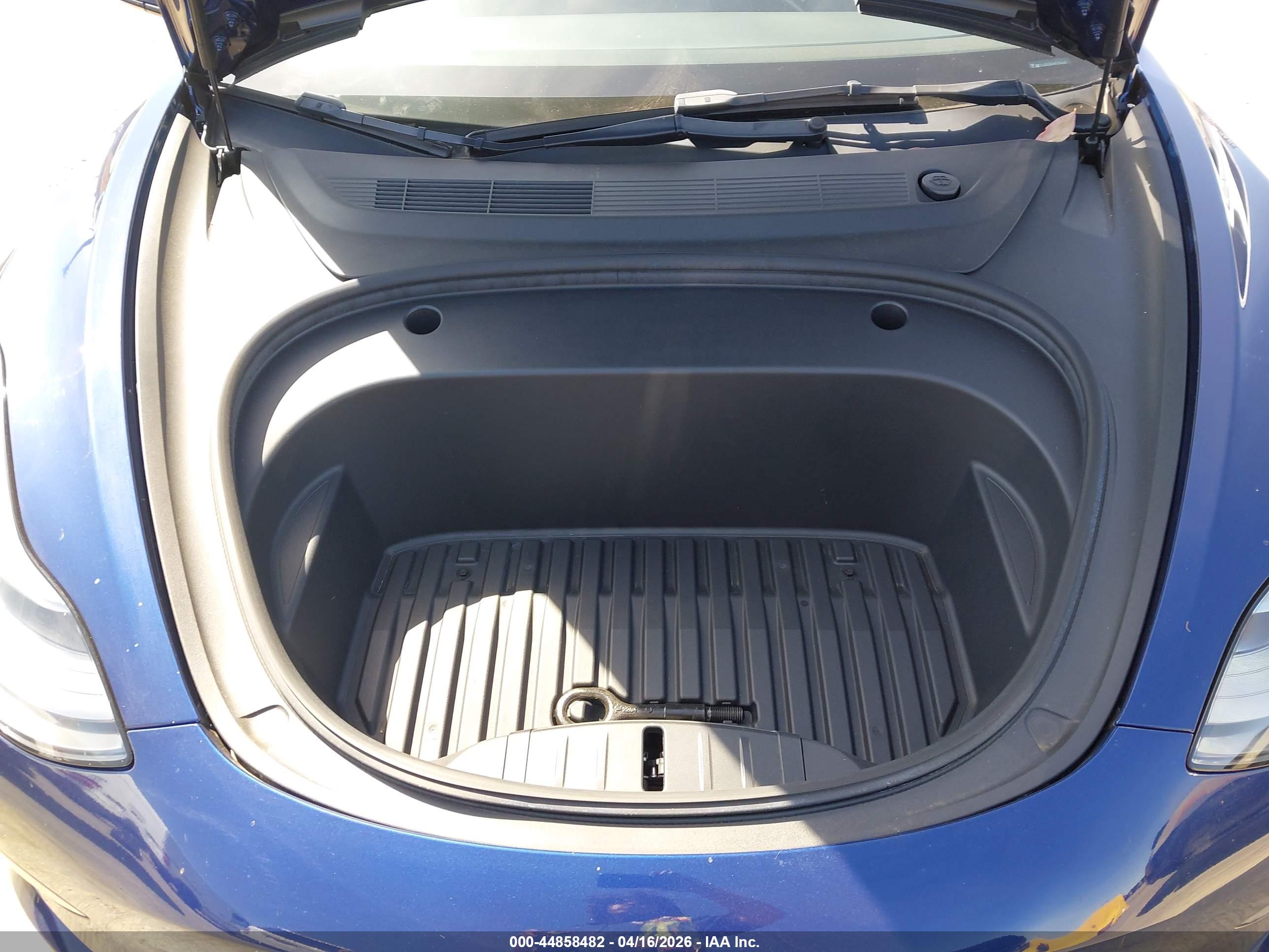 TESLA MODEL image 10