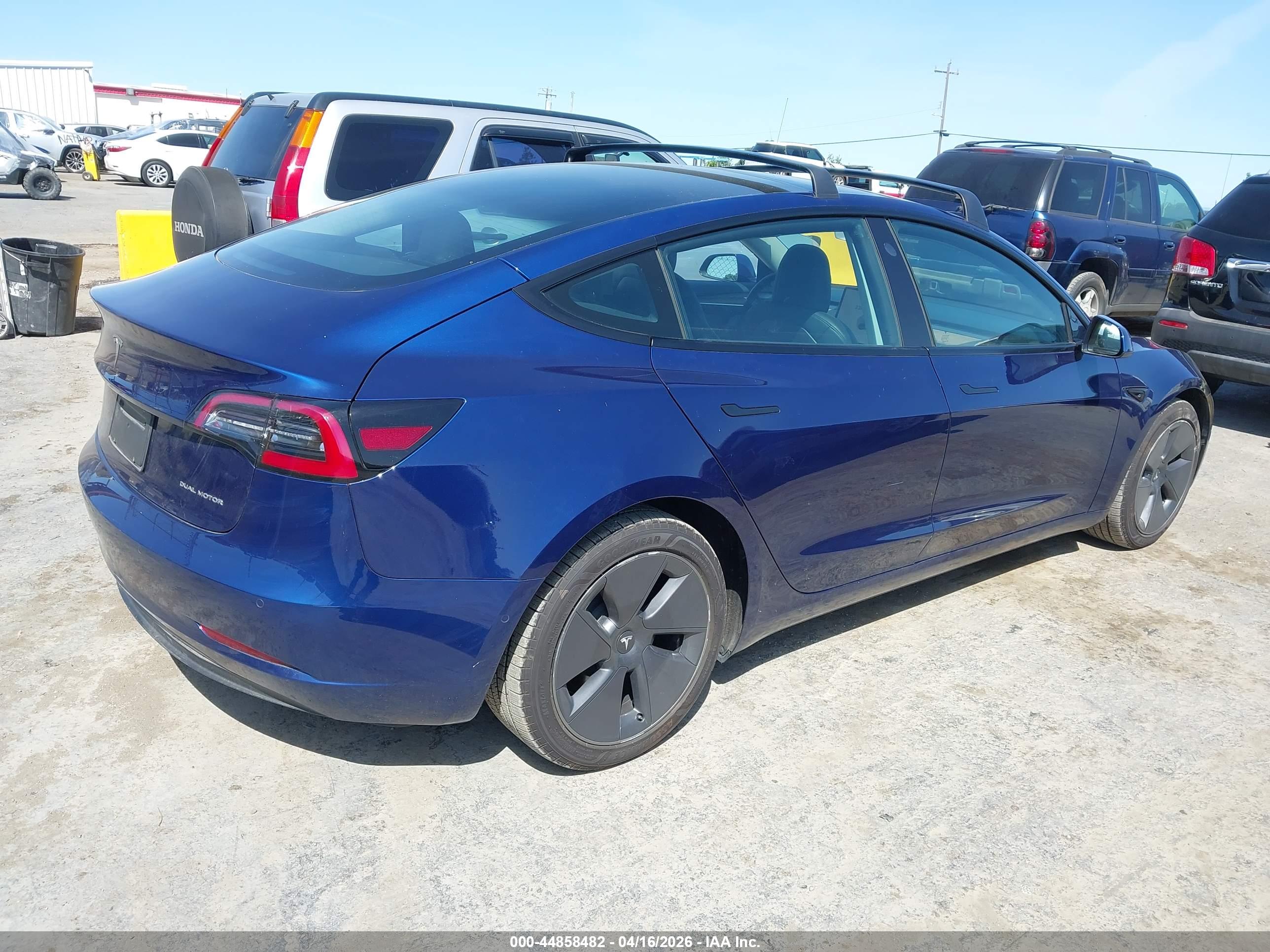 TESLA MODEL image 4