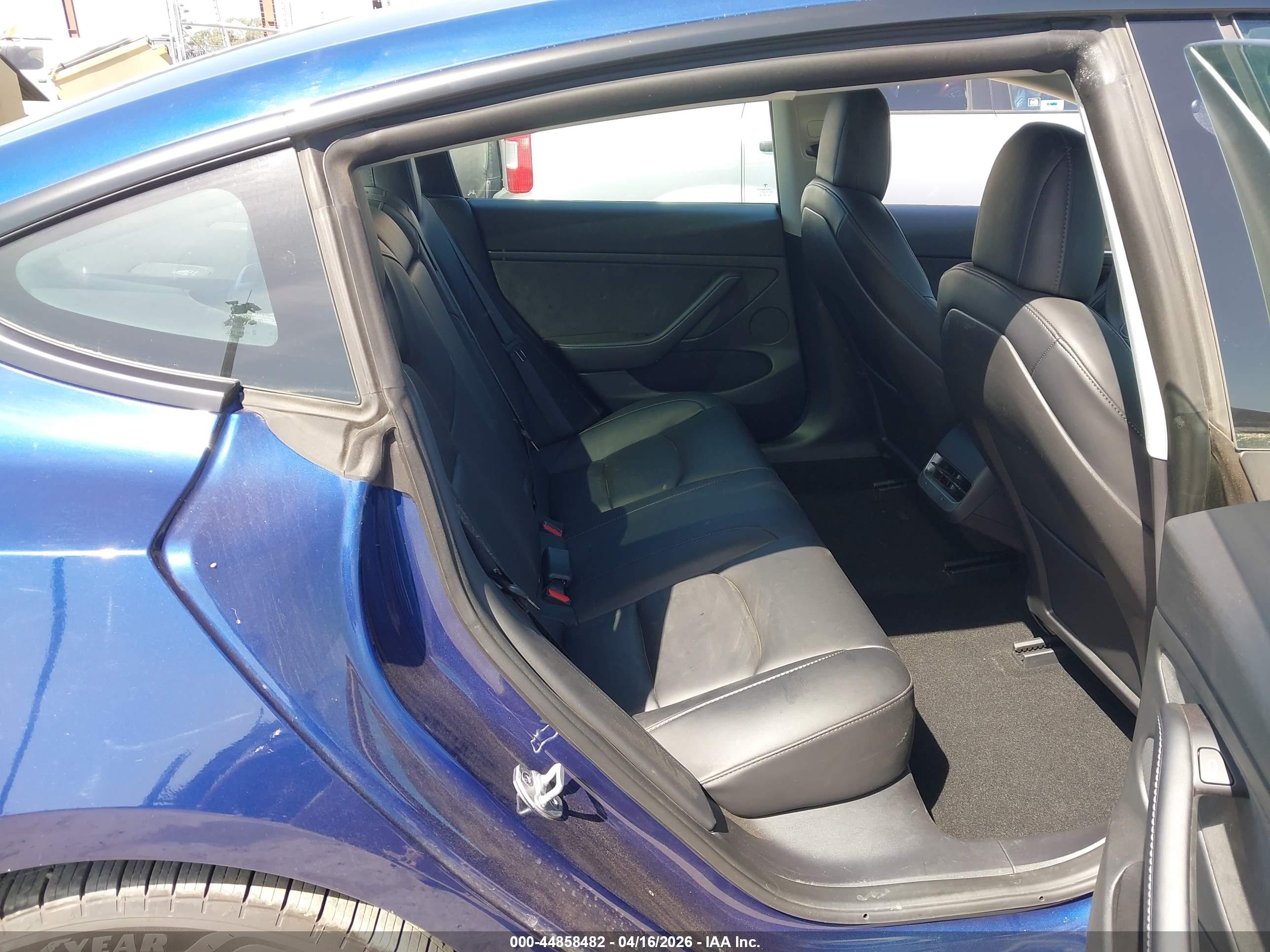 TESLA MODEL image 8