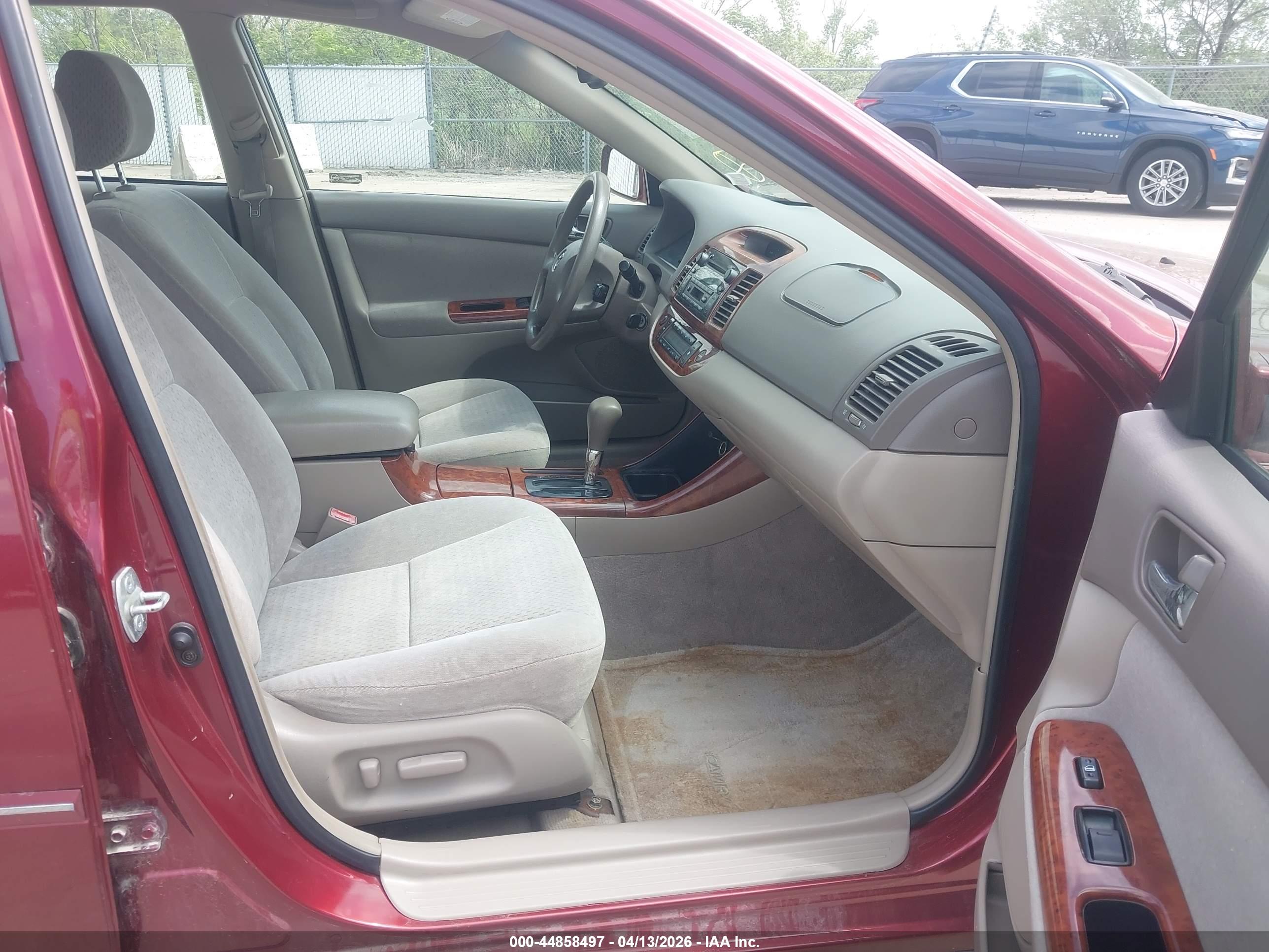 TOYOTA CAMRY image 5