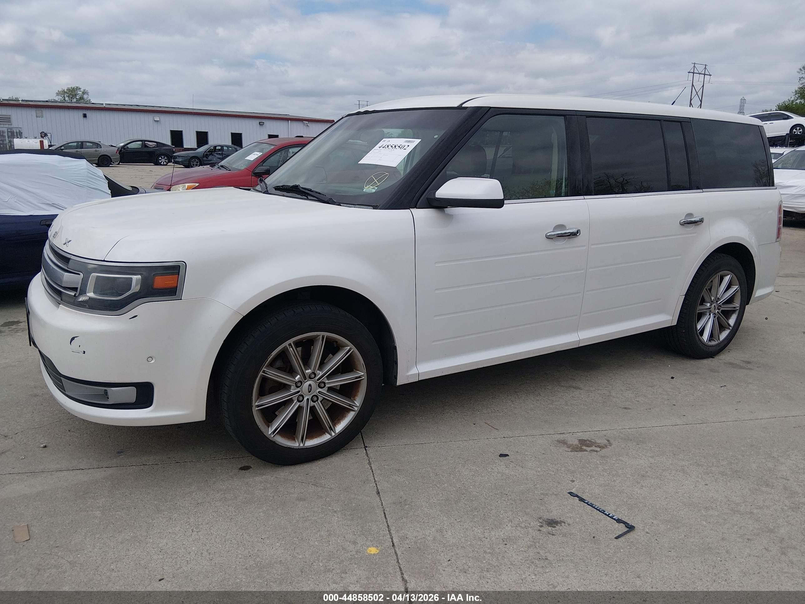FORD FLEX image 2