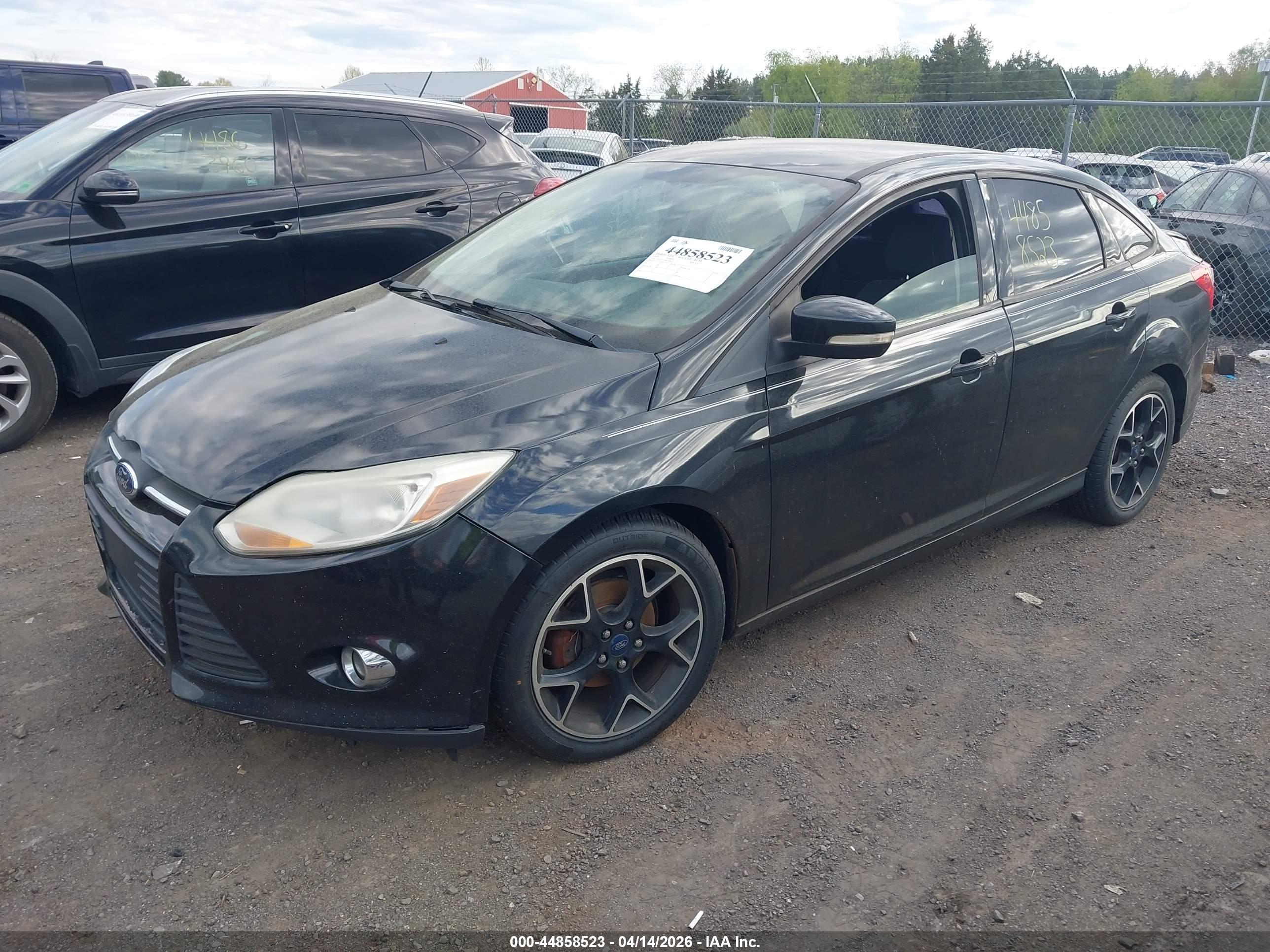 FORD FOCUS image 2