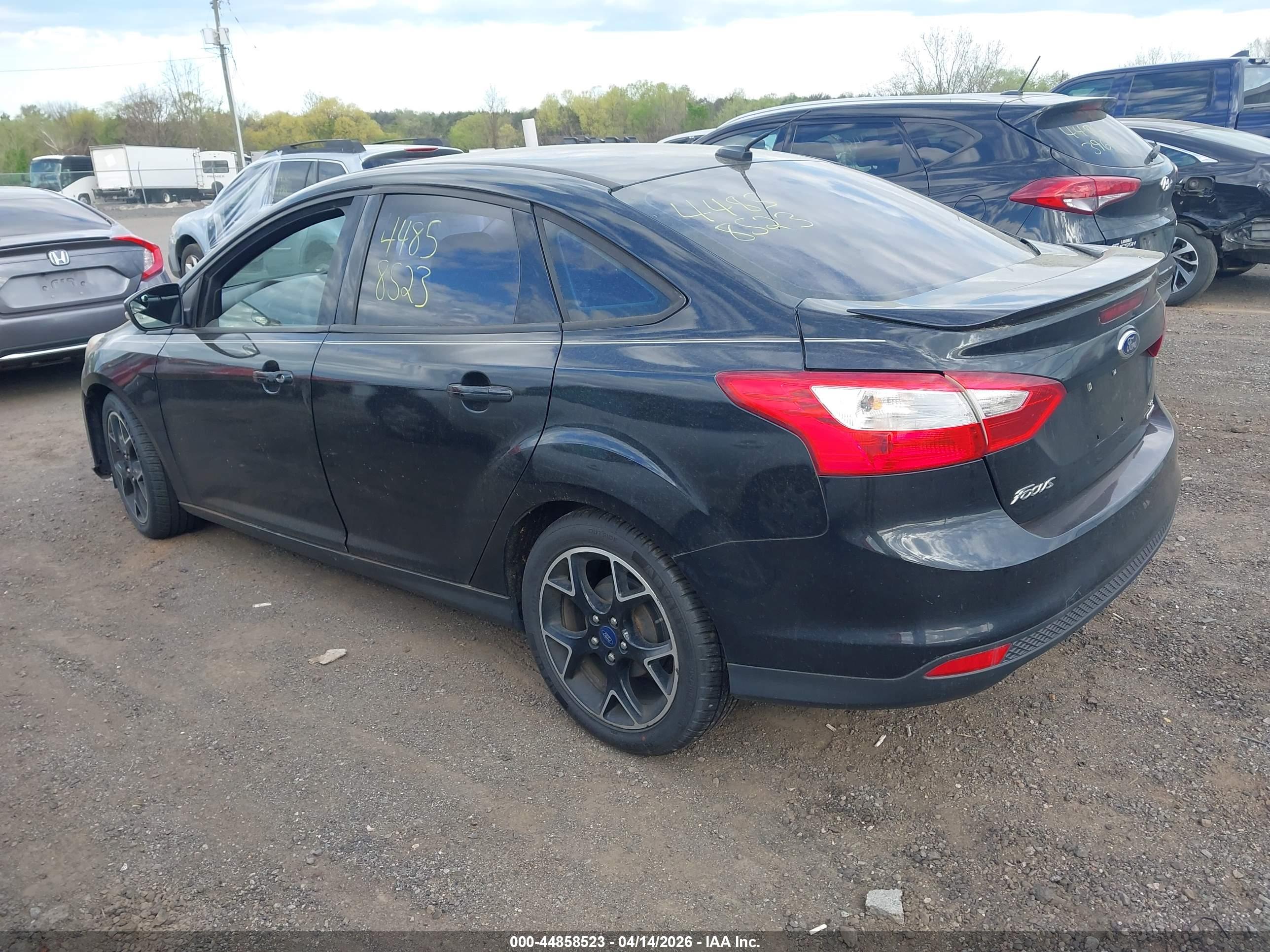 FORD FOCUS image 3