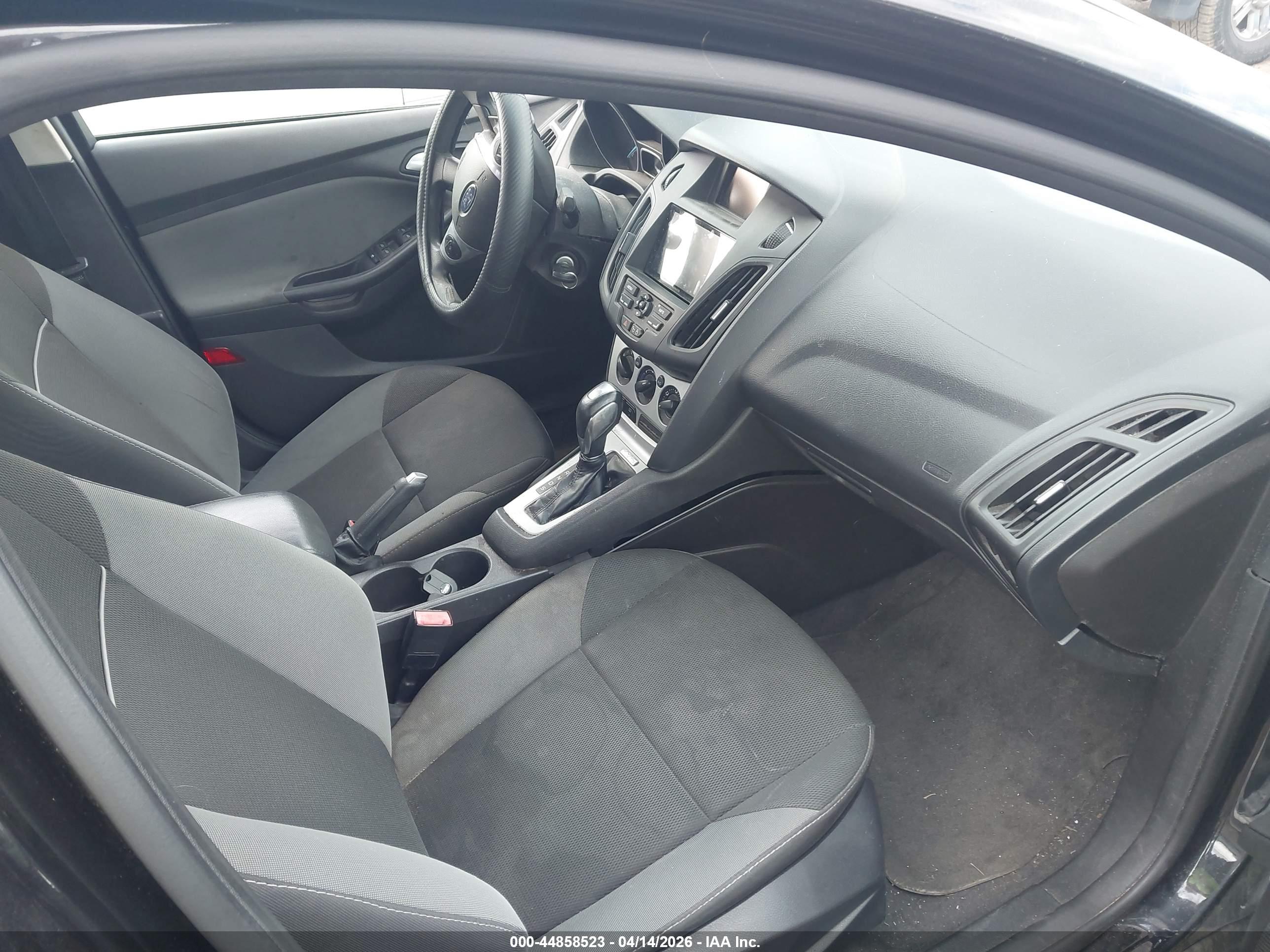 FORD FOCUS image 5