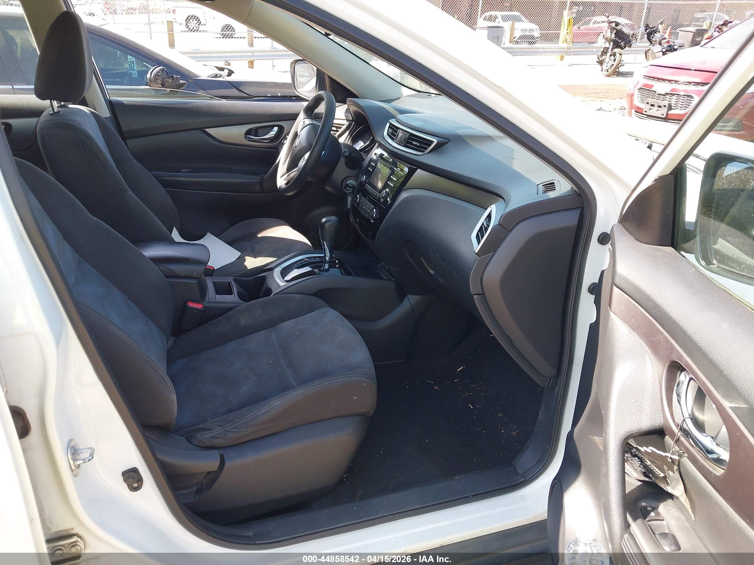 NISSAN ROGUE image 5