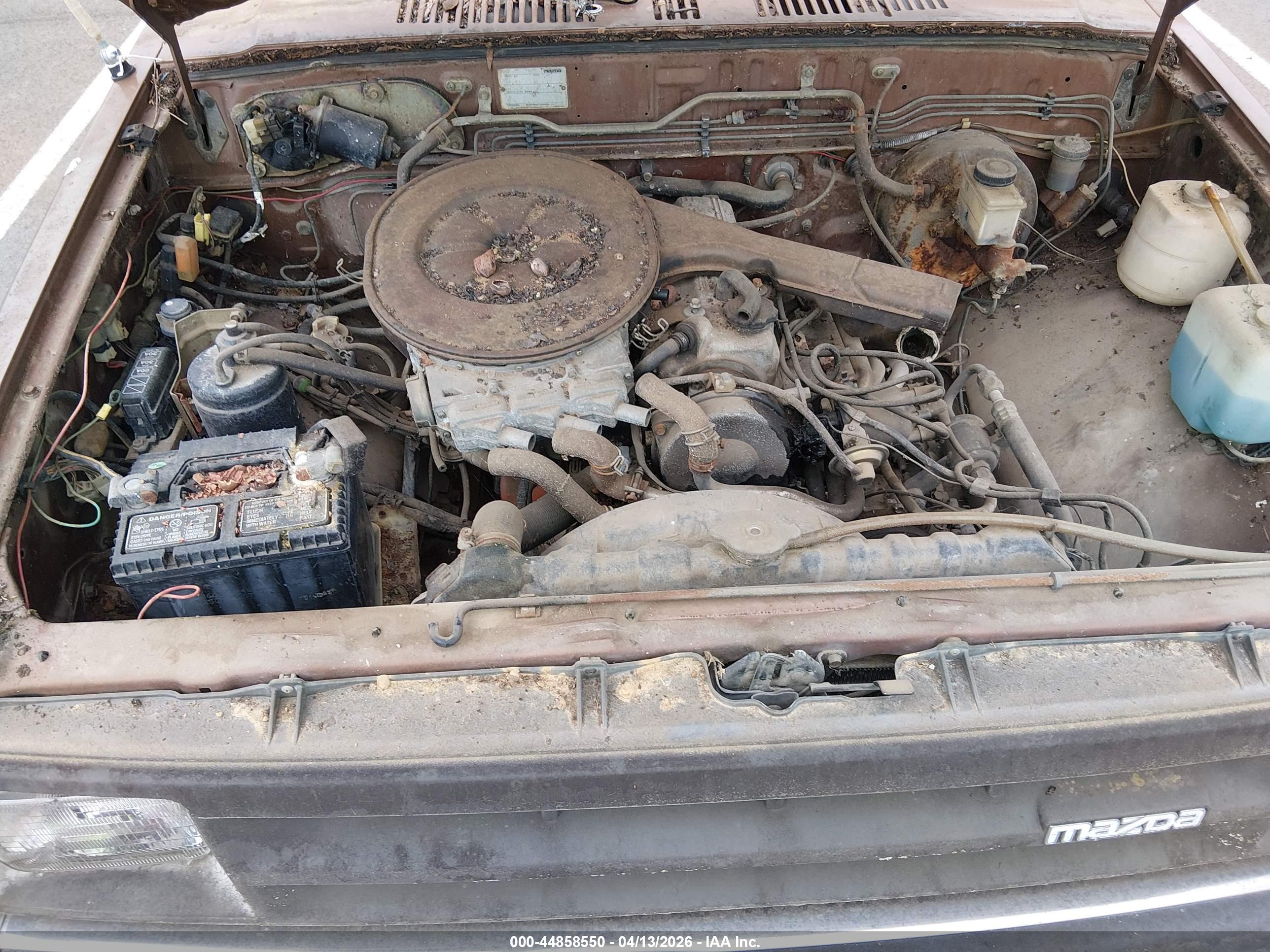 MAZDA B2000 image 10