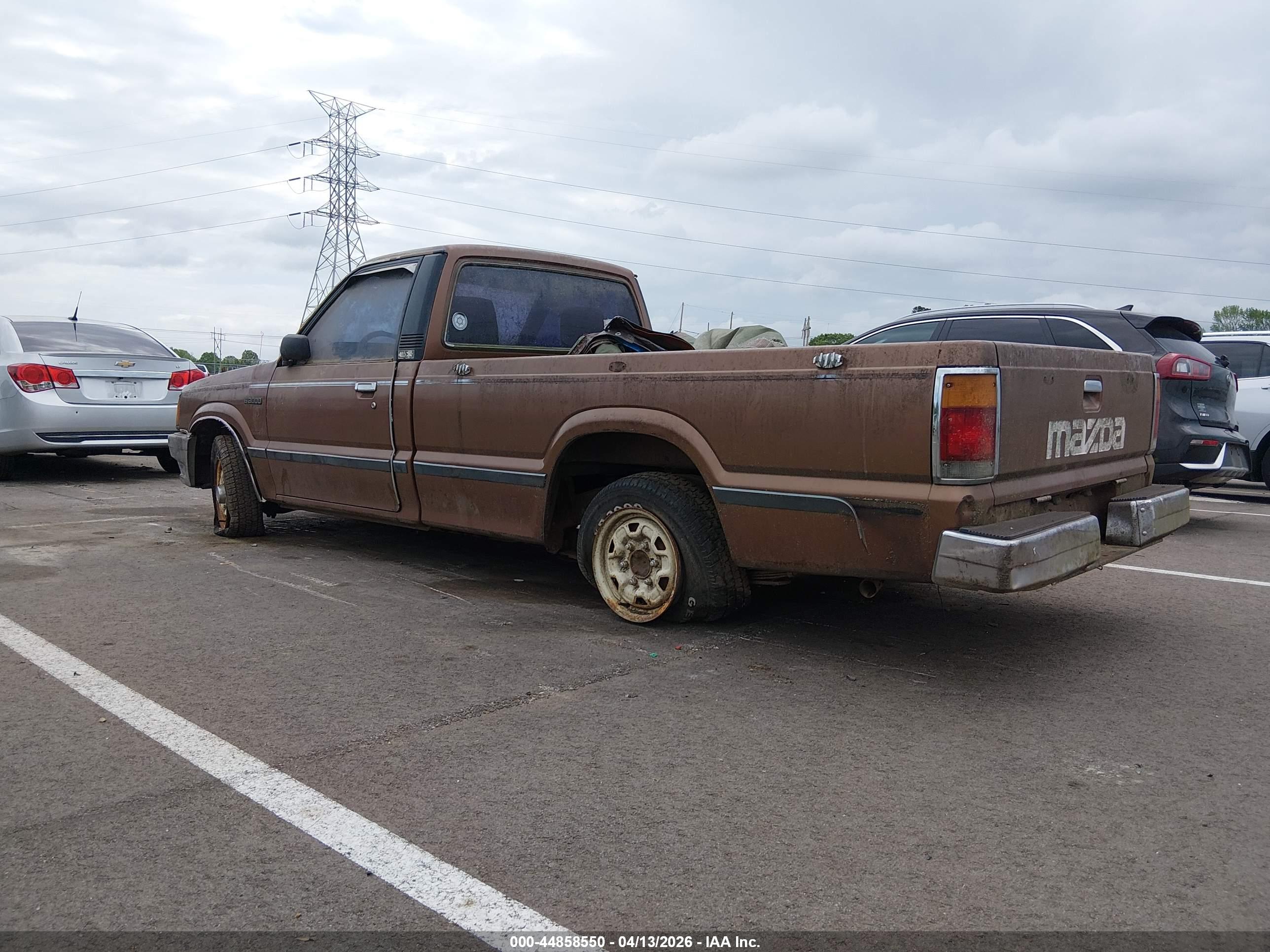 MAZDA B2000 image 3