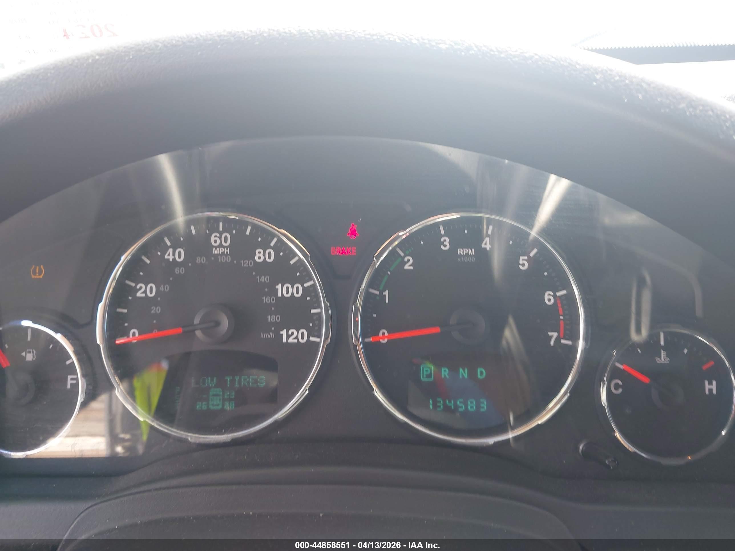JEEP LIBERTY image 7