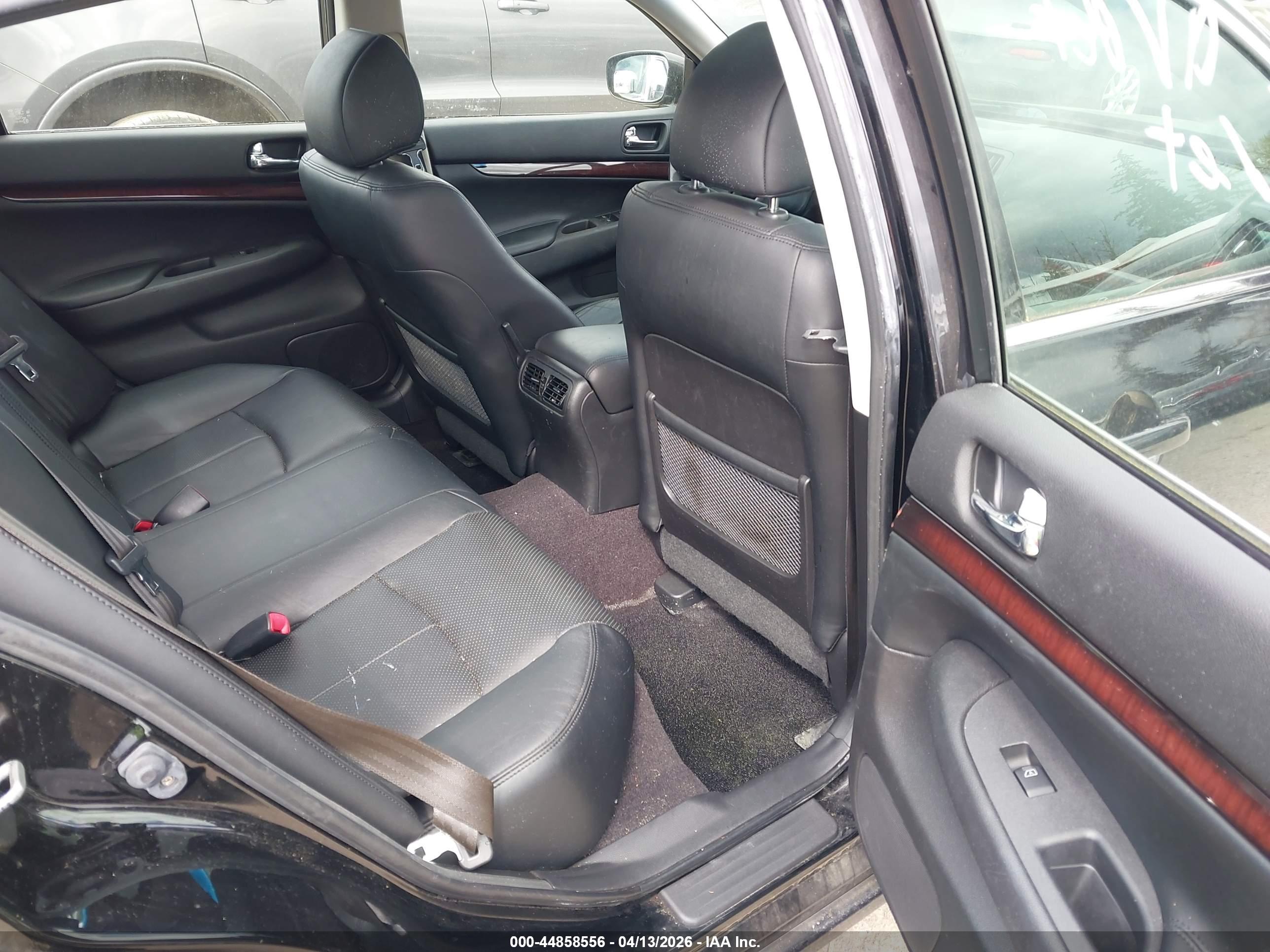 INFINITI G37X image 8