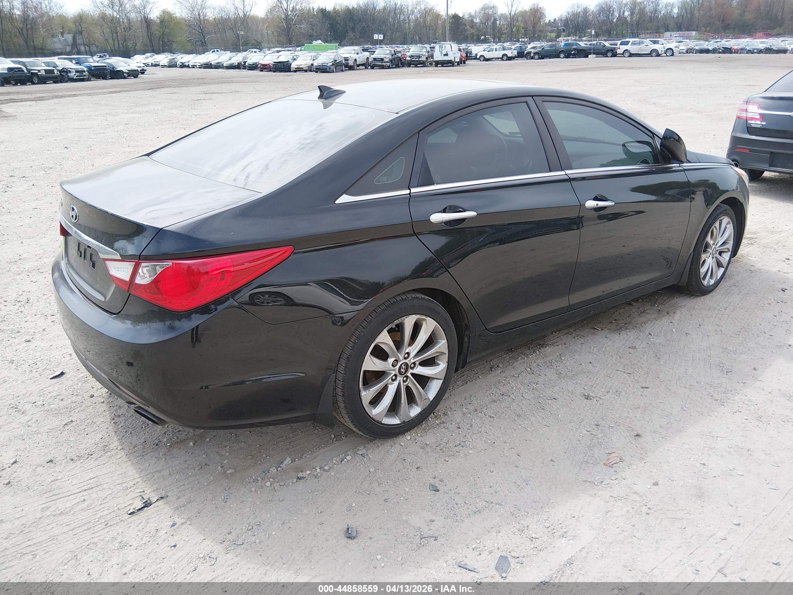HYUNDAI SONATA image 4