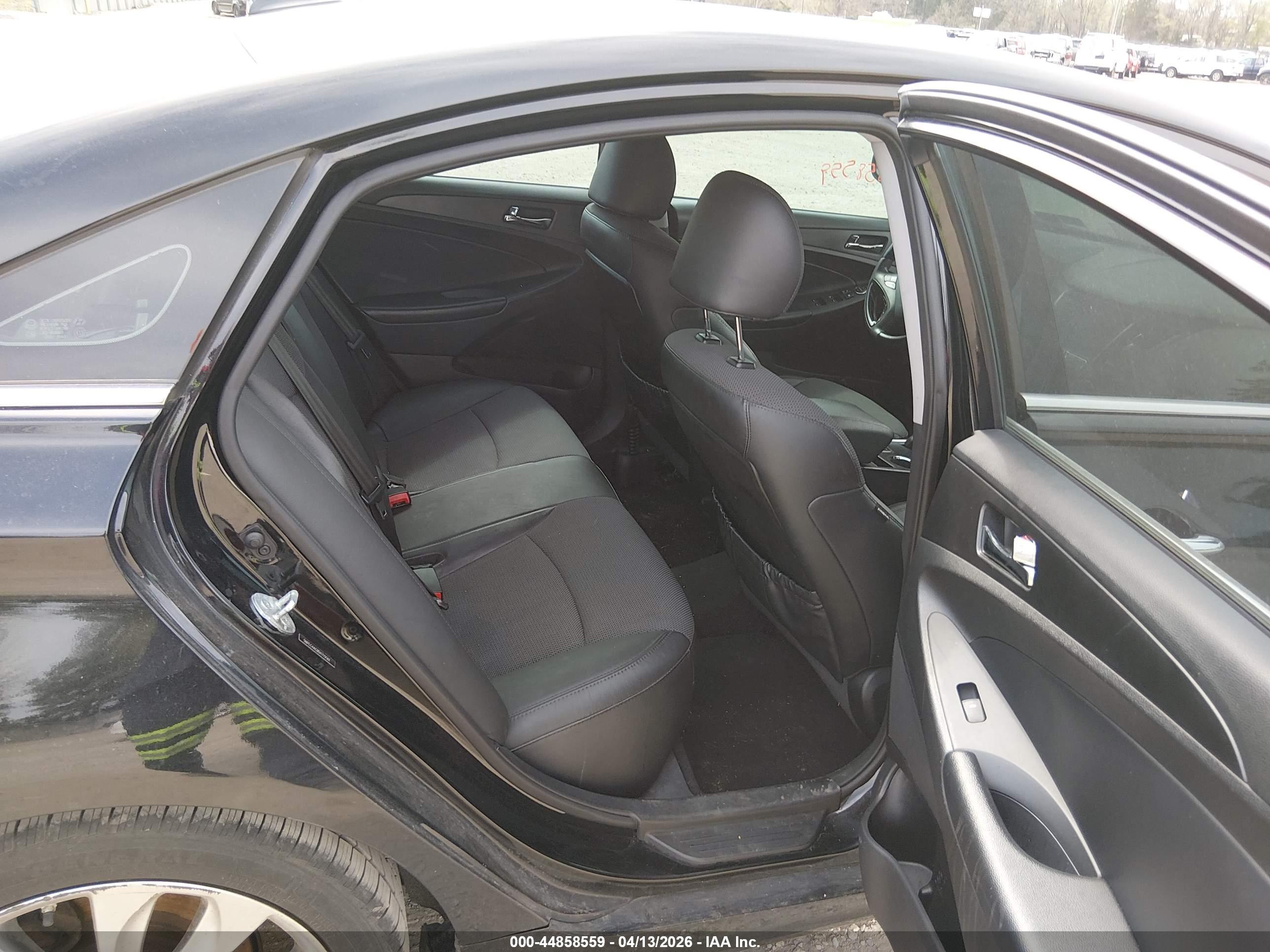 HYUNDAI SONATA image 8