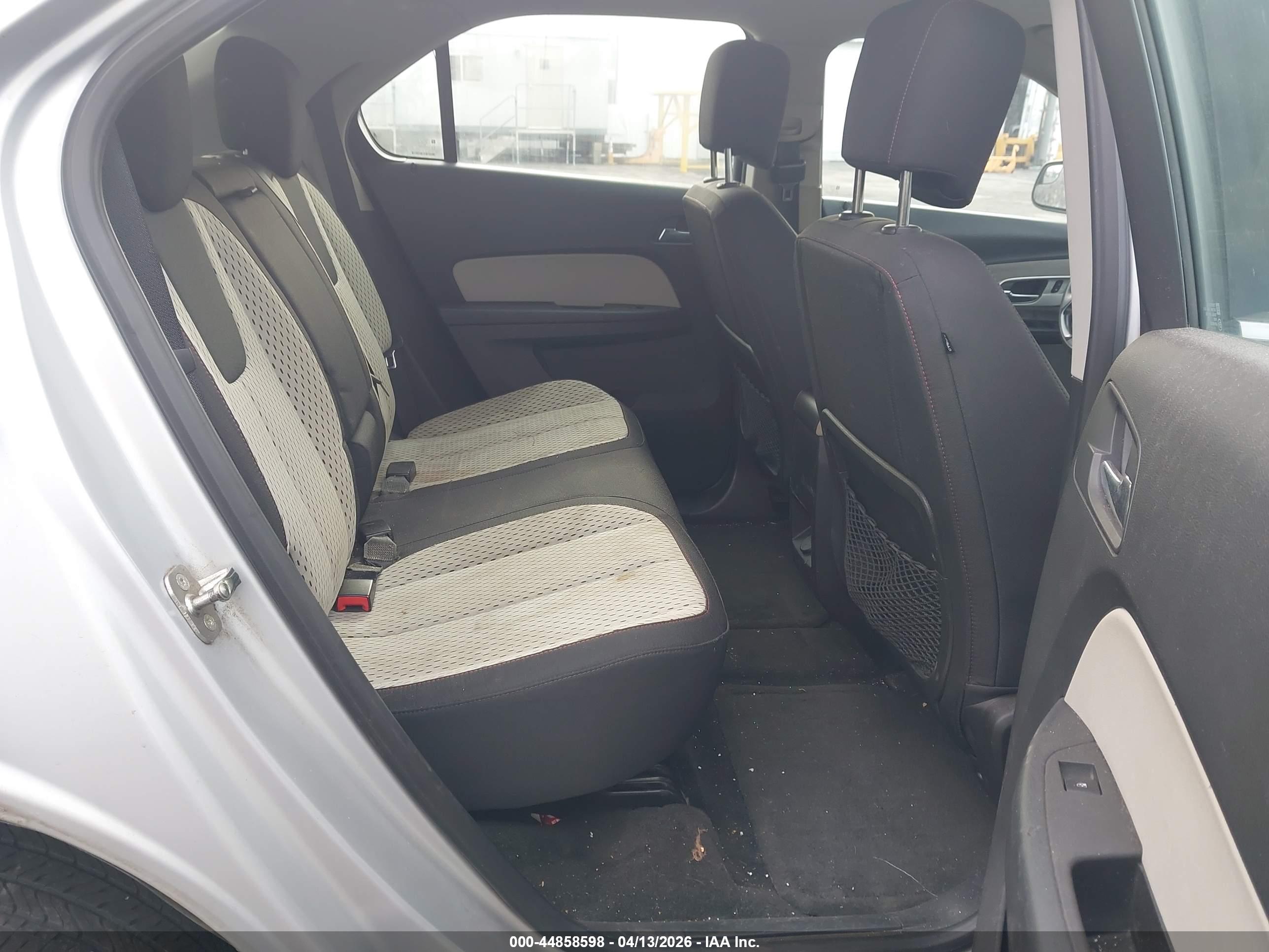 CHEVROLET EQUINOX image 8