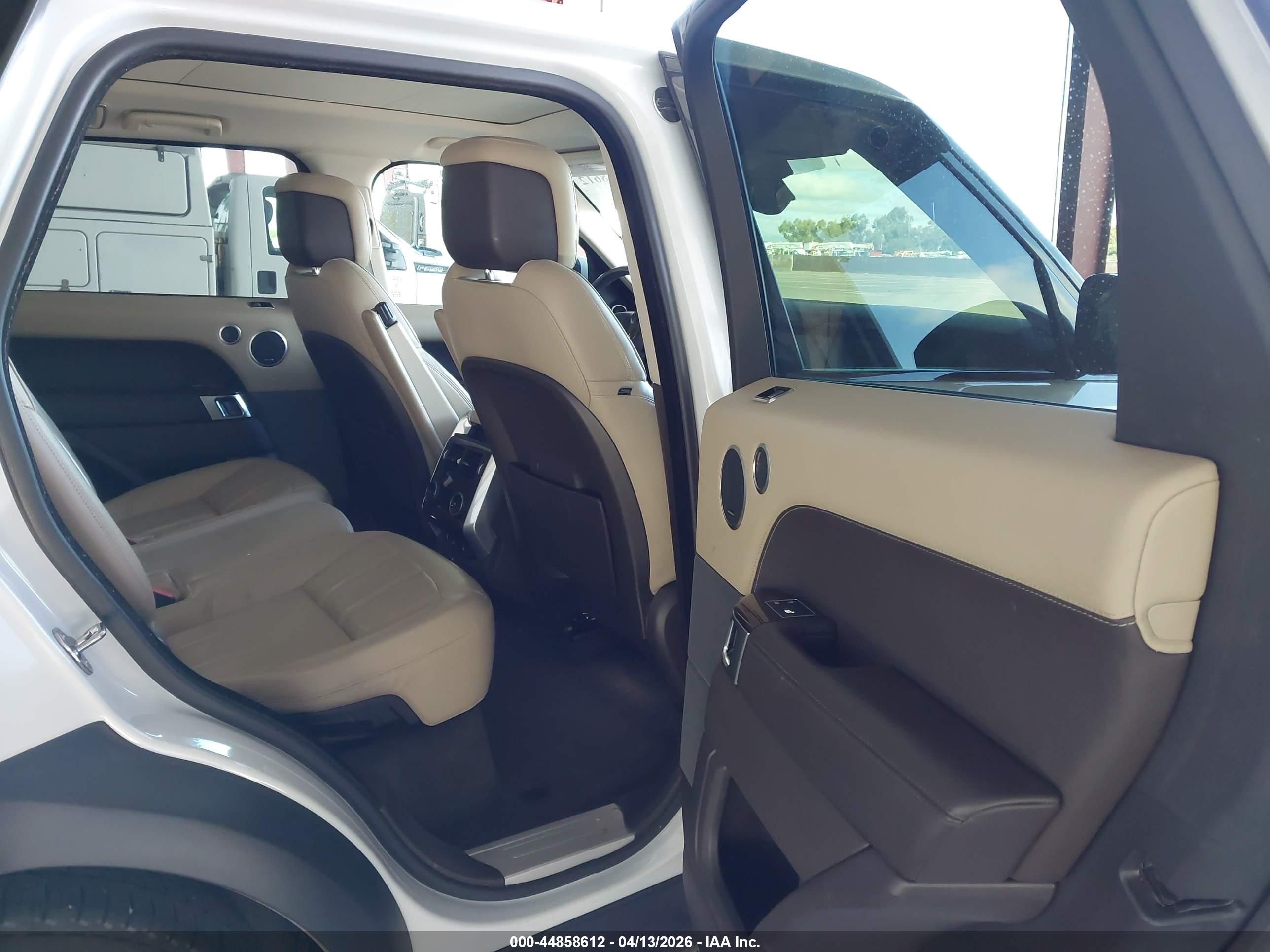 LAND ROVER image 8