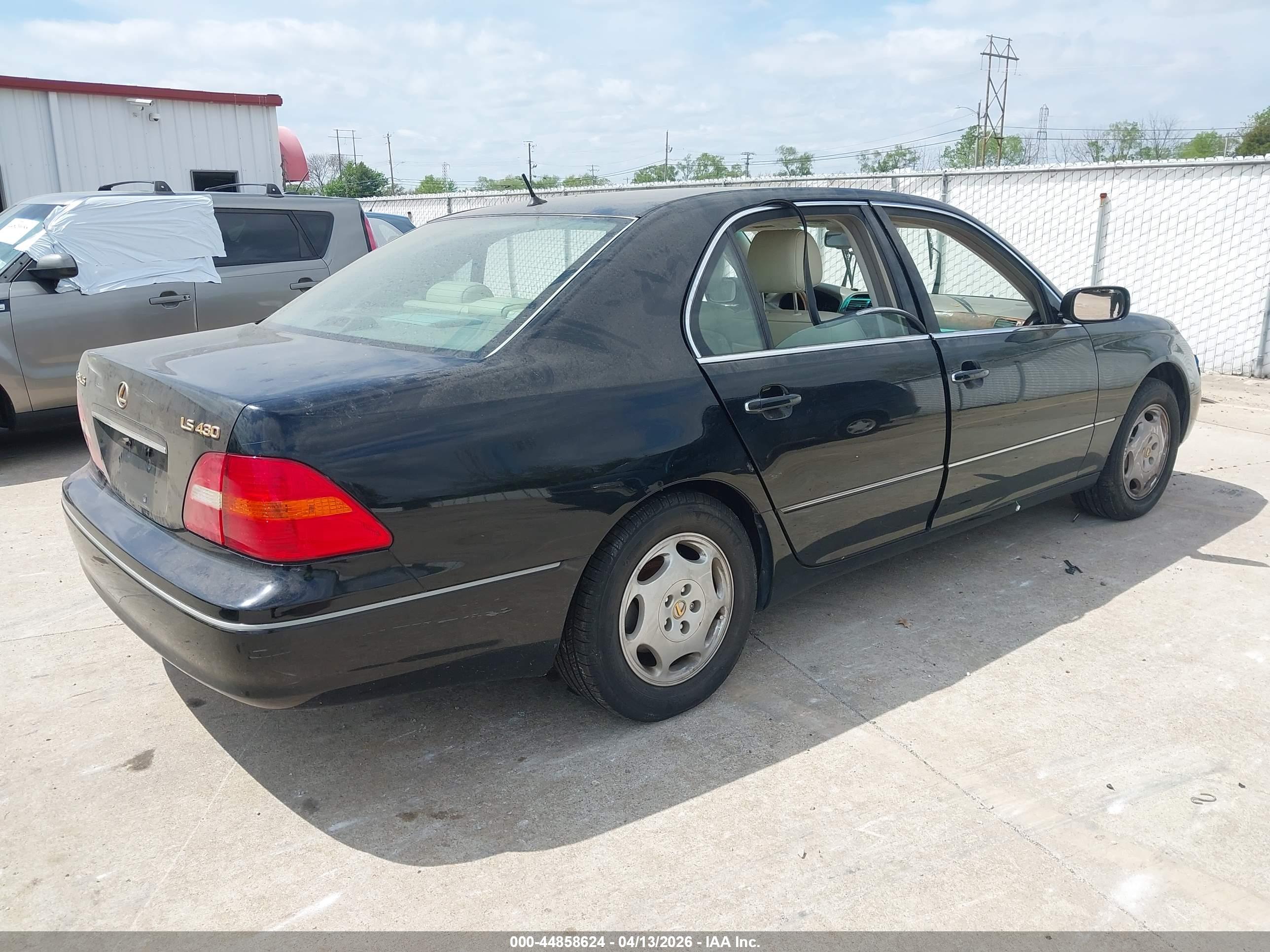 LEXUS LS image 4